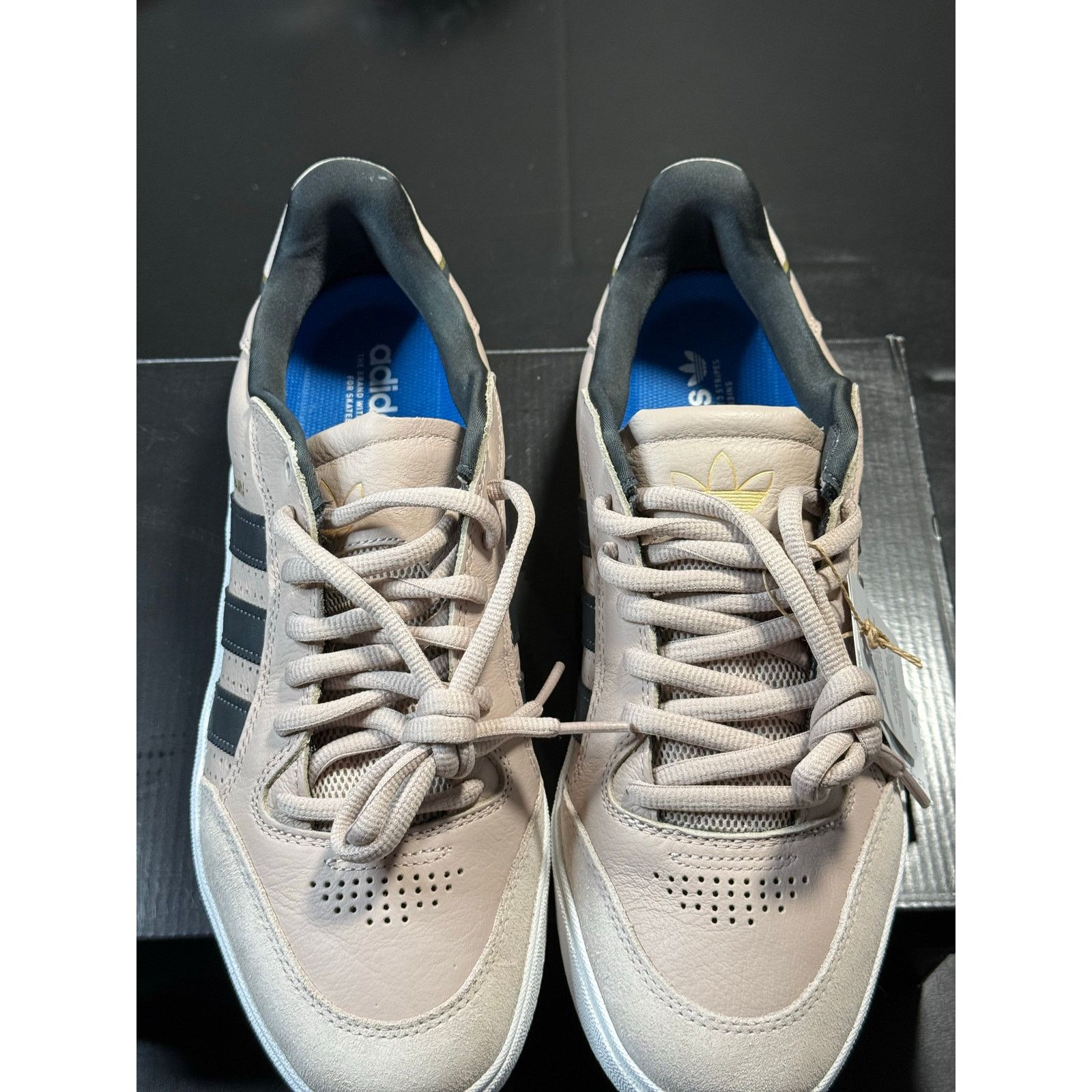 Adidas Adidas Mens Tyshawn JH8149 TYSHAWN LOW (Sz 11M) Size US 11 / EU 44 - 5 Thumbnail
