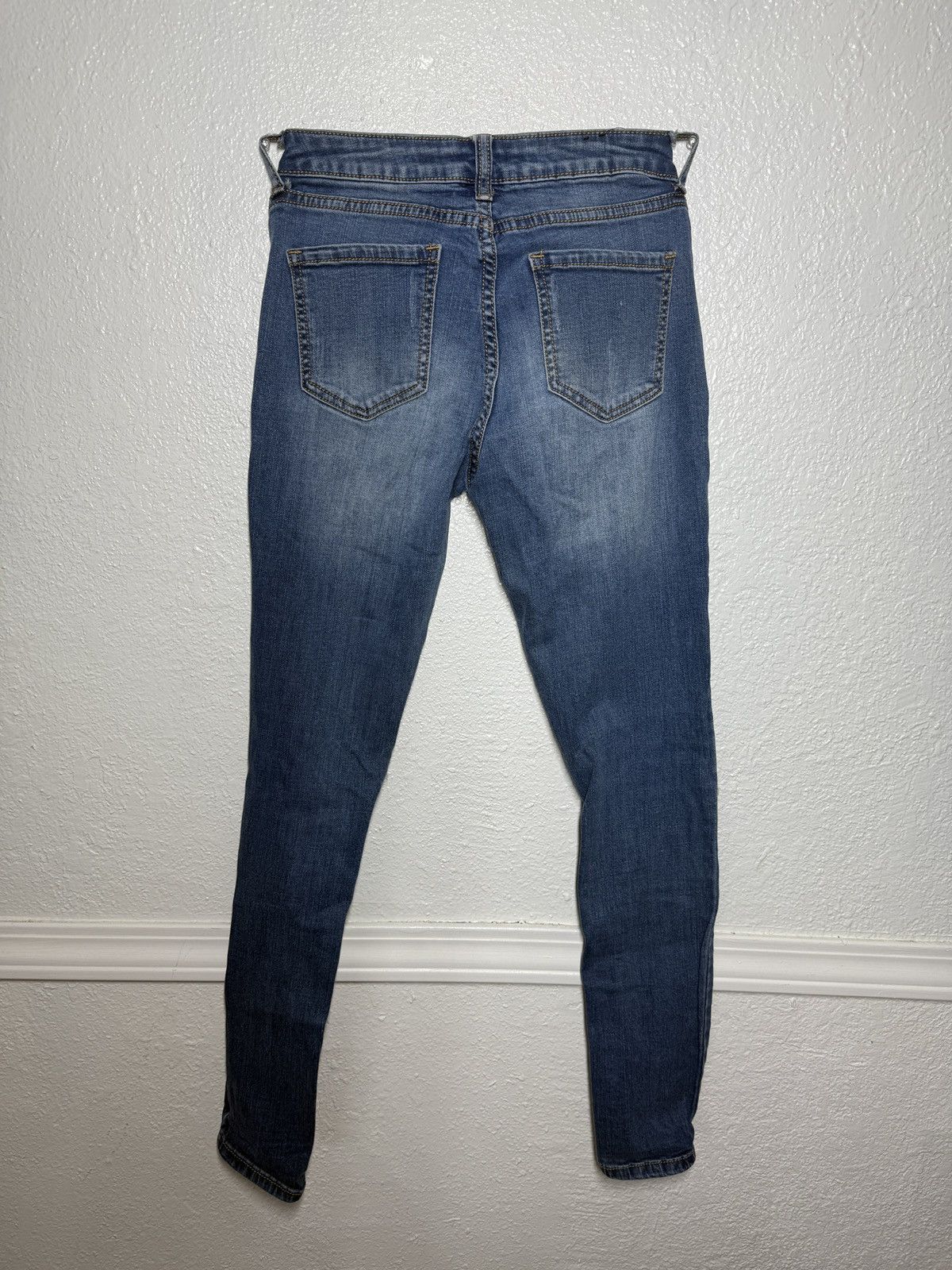 Vintage I & M premium Jeans (mid rise) Size 26" / US 2 / IT 38 - 2 Thumbnail