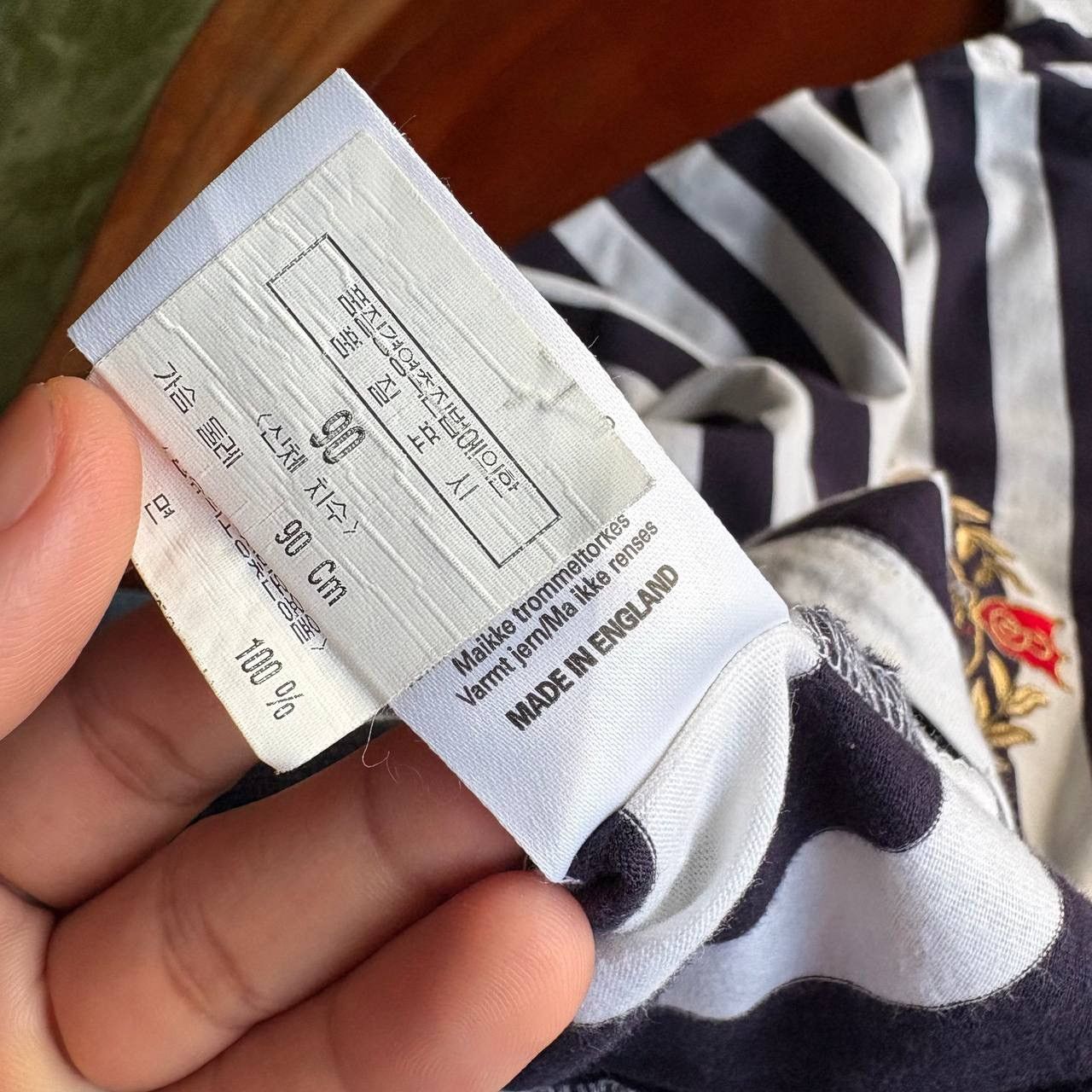 Burberry Vintage 90’s Burberry Navy Blue and White Striped Tshirt Size US M / EU 48-50 / 2 - 8 Thumbnail