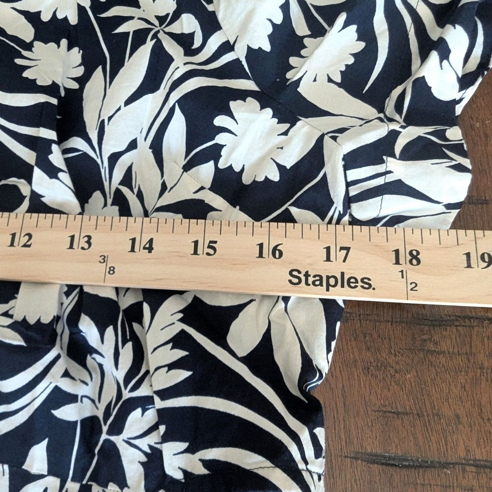Old Navy Old Navy Shirt Dress Nautical Floral Midi Navy White Short Sleeve Cut Out Button Front, Blue, L Womens Size L / US 10 / IT 46 - 6 Thumbnail