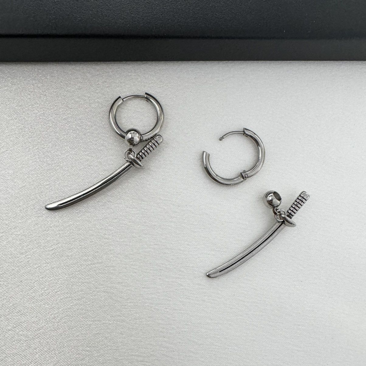 Other Knife Dangle Drop Earrings for Men Women,Unisex Style Size ONE SIZE - 3 Thumbnail