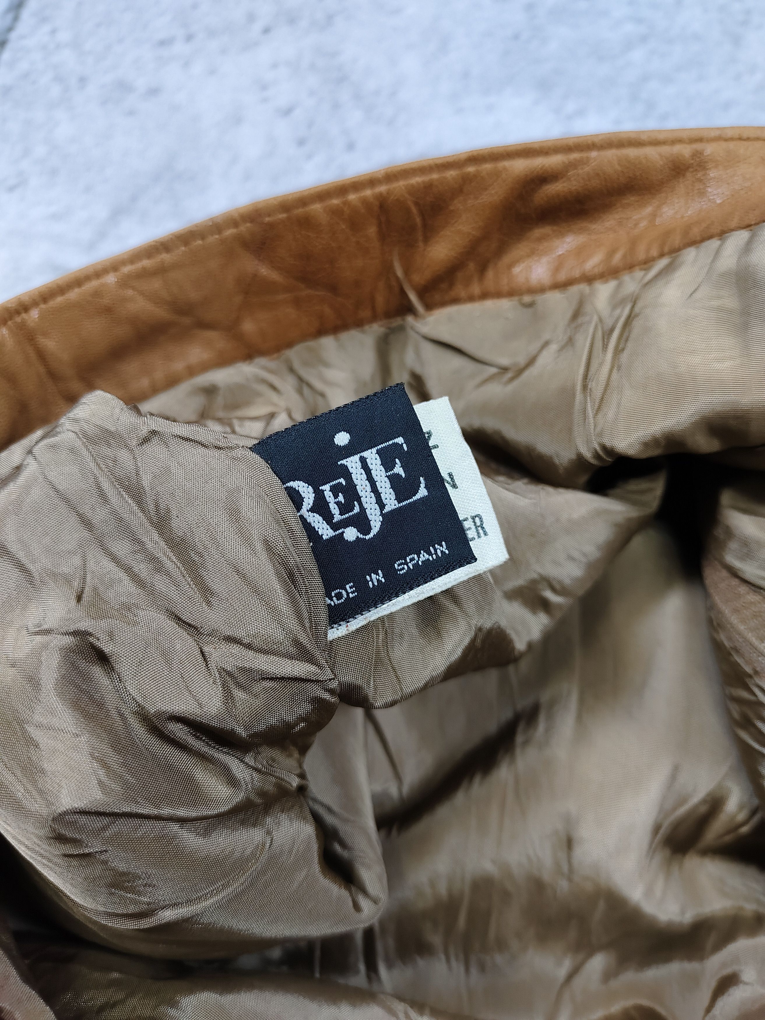 Vintage 90s REJÉ Spain- Minimal Scuplted Panel Genuine Leather Skirt Size 28" / US 6 / IT 42 - 7 Thumbnail