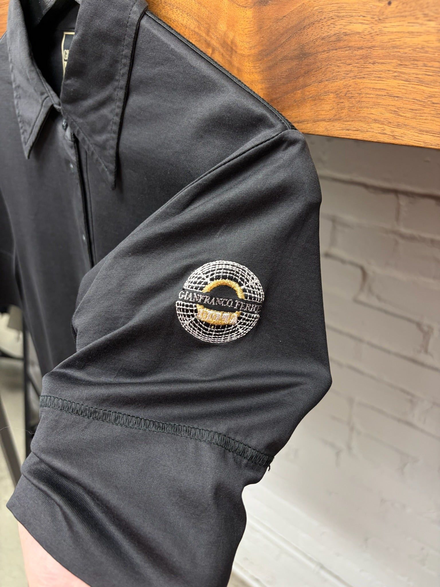 Gianfranco Ferre Gianfranco Ferre ‘Badge Logo’ Black Cotton Slim Cut Polo Size US S / EU 44-46 / 1 - 2 Thumbnail
