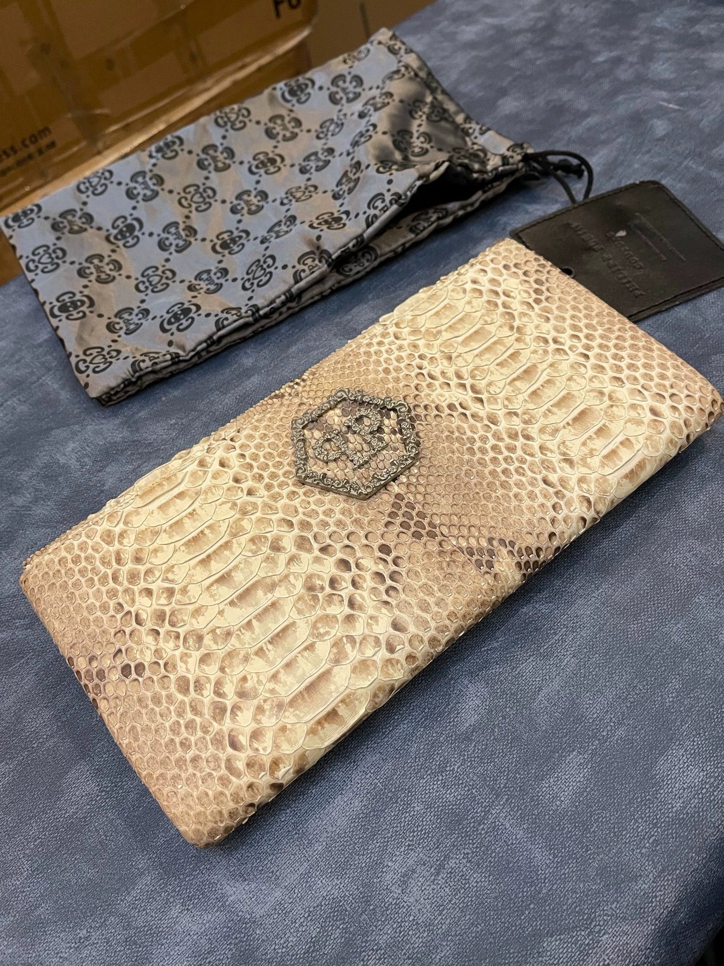 Philipp Plein Philipp Plein NWT Albino Python Crystal Skull Clutch Size ONE SIZE - 2 Thumbnail