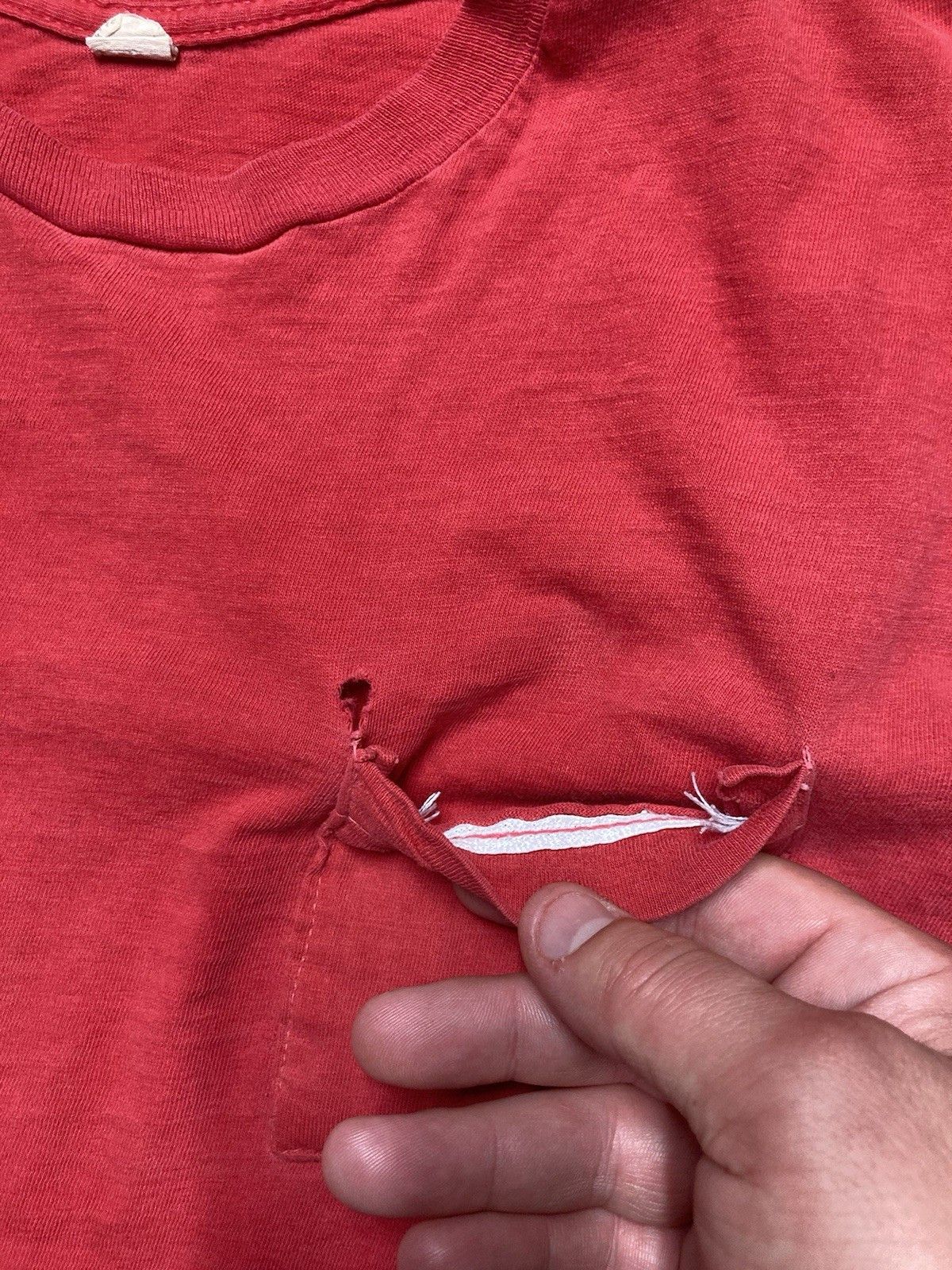Vintage 70s tank top pocket t shirt fruit loom distressed cotton M Size US M / EU 48-50 / 2 - 5 Thumbnail