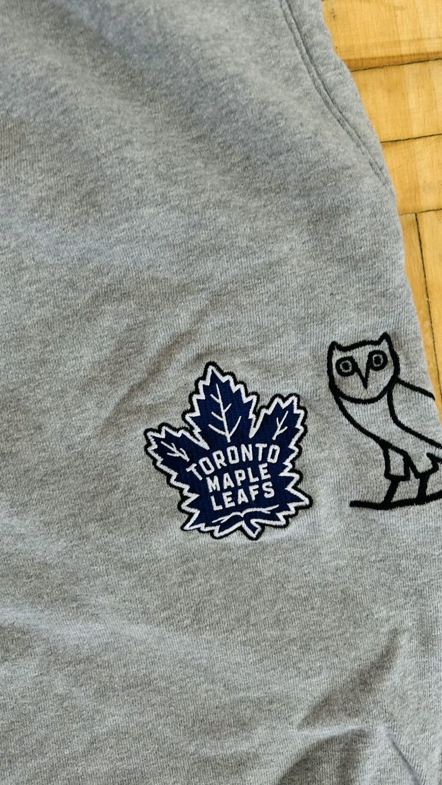 NHL × October's Very Own Ovo X NHL maple leafs sweatpants medium Size US 32 / EU 48 - 2 Thumbnail