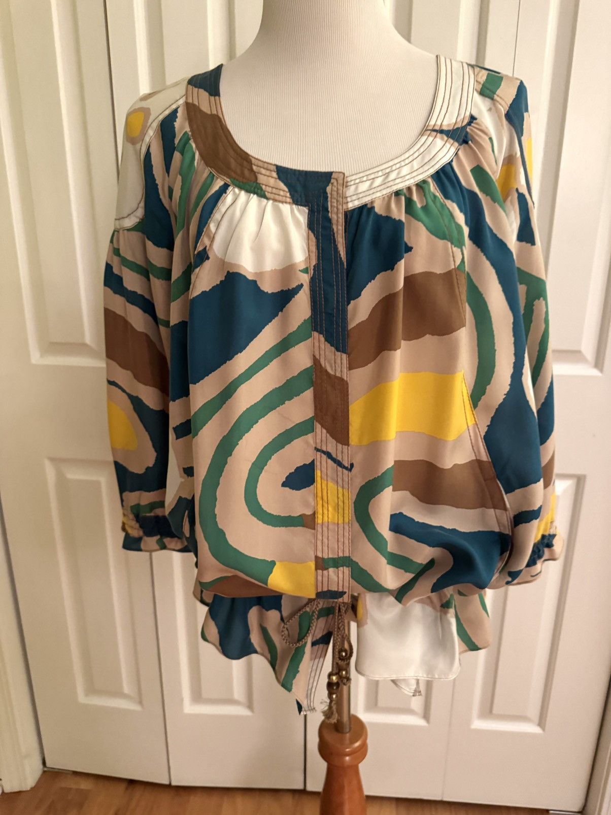 Diane von Furstenberg DIANE Von FURSTENBERG Multicolor Silk Blouse 8 EUC Size M / US 6-8 / IT 42-44 - 4 Thumbnail