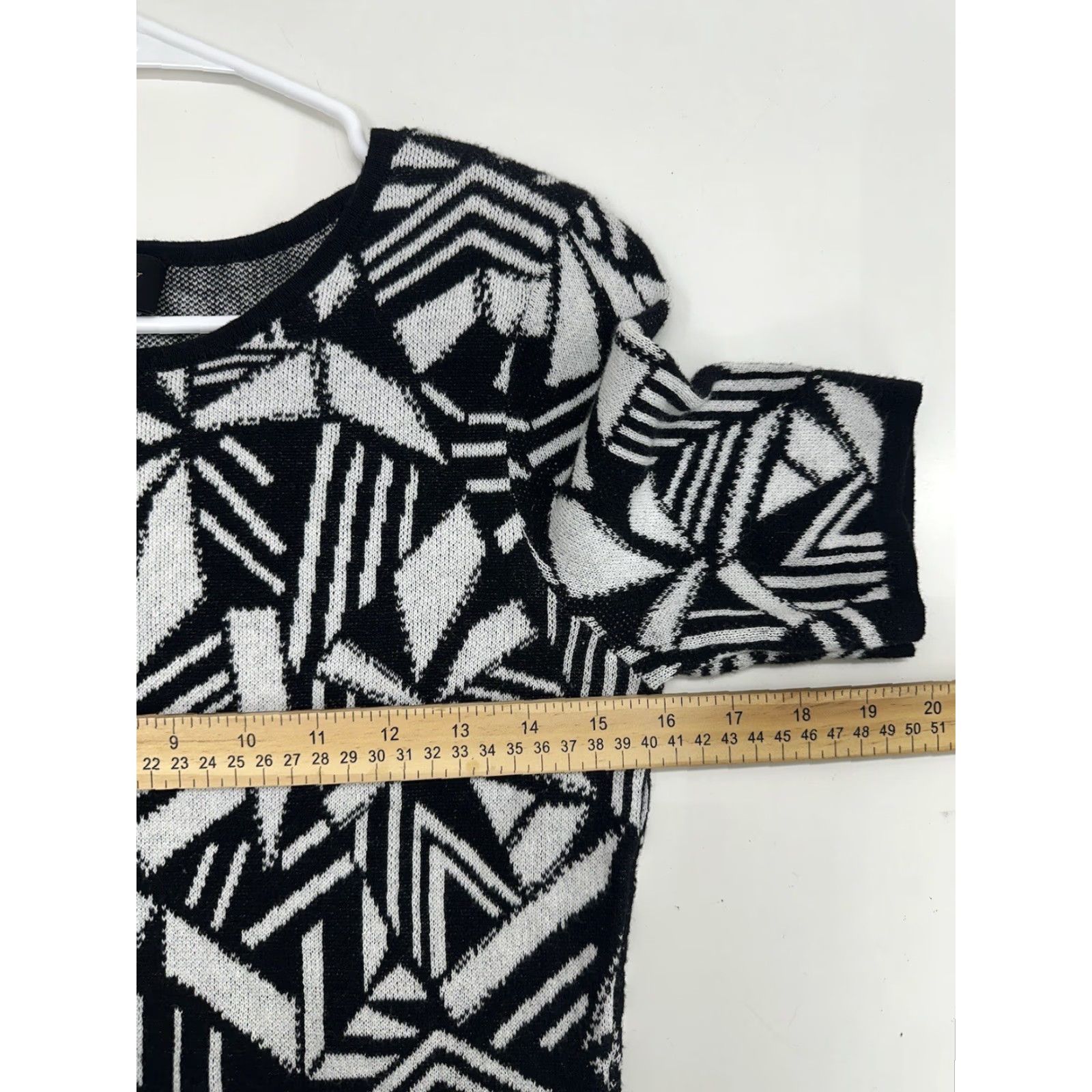 Laundry by Shelli Segal Laundry by Shelli Segal Dress Shirt? Abstract Short Sleeve Knit Knee Length Black Geometric S Women's Casual Workwear 100% Cotton Knit Dress Size 28" / US 6 / IT 42 - 7 Thumbnail