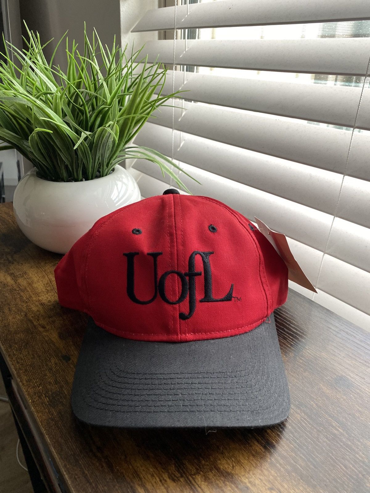 Other Vintage 90s University of Louisville Snapback Hat Size ONE SIZE - 1 Thumbnail
