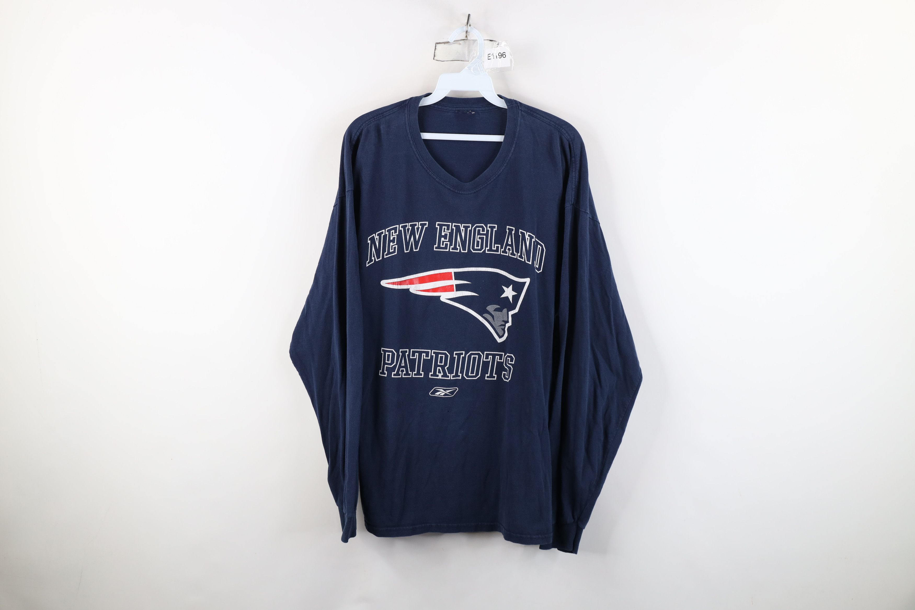 Reebok Vintage Reebok New England Football Long Sleeve T-Shirt Size US XL / EU 56 / 4 - 1 Thumbnail