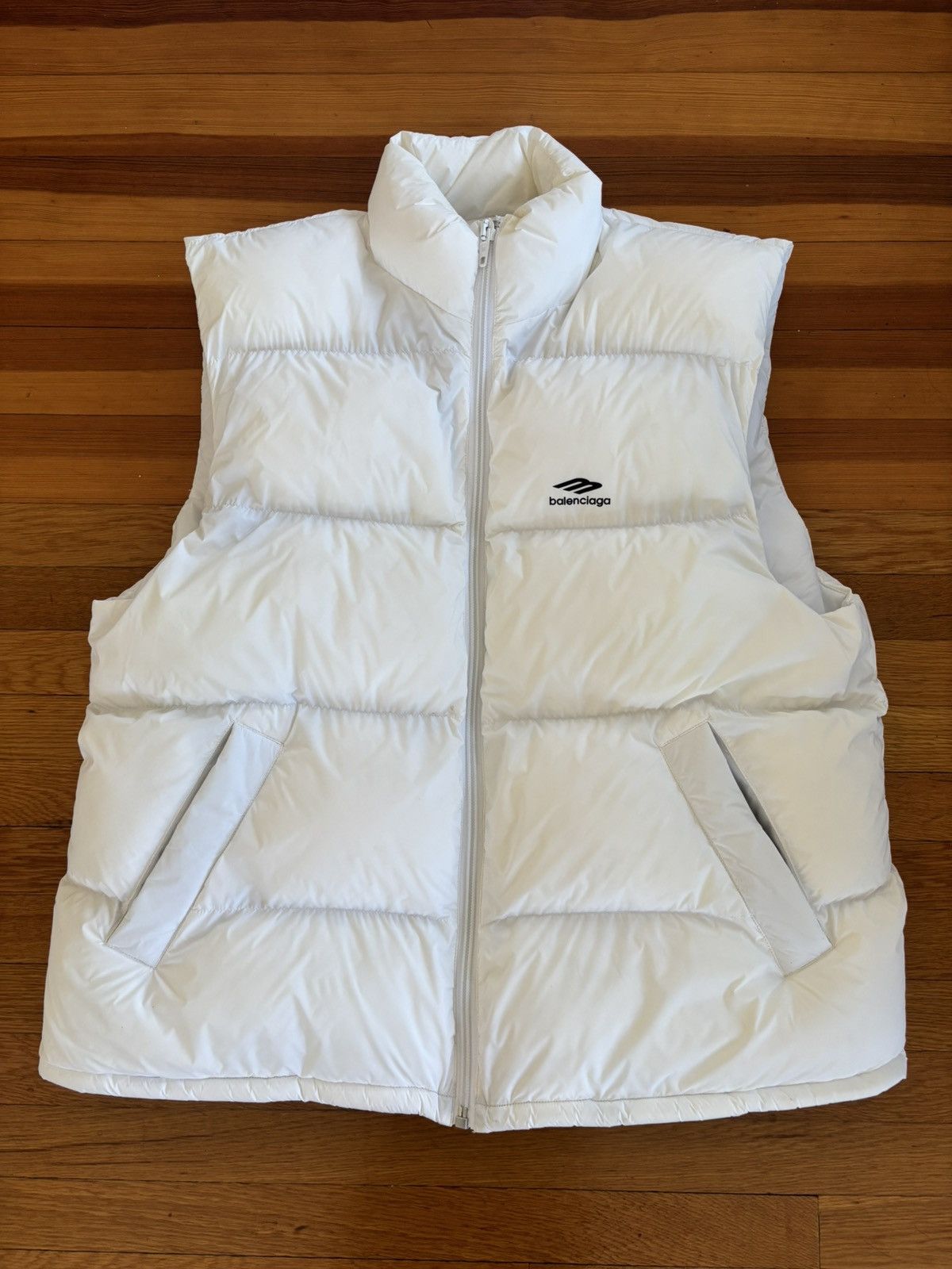 Balenciaga $3800 White Sport Logo Puffer Vest Size US M / EU 48-50 / 2 - 1 Thumbnail