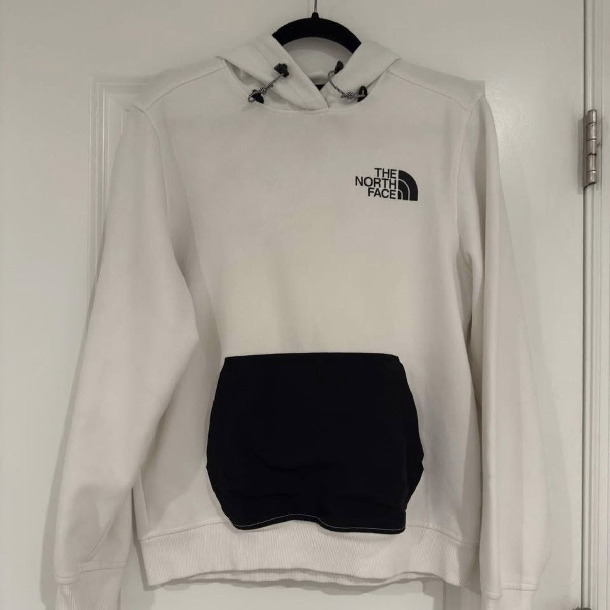 The North Face Men’s XS White North Face Hoodie – Red & Blue Back Logo Size US XS / EU 42 / 0 - 2 Thumbnail