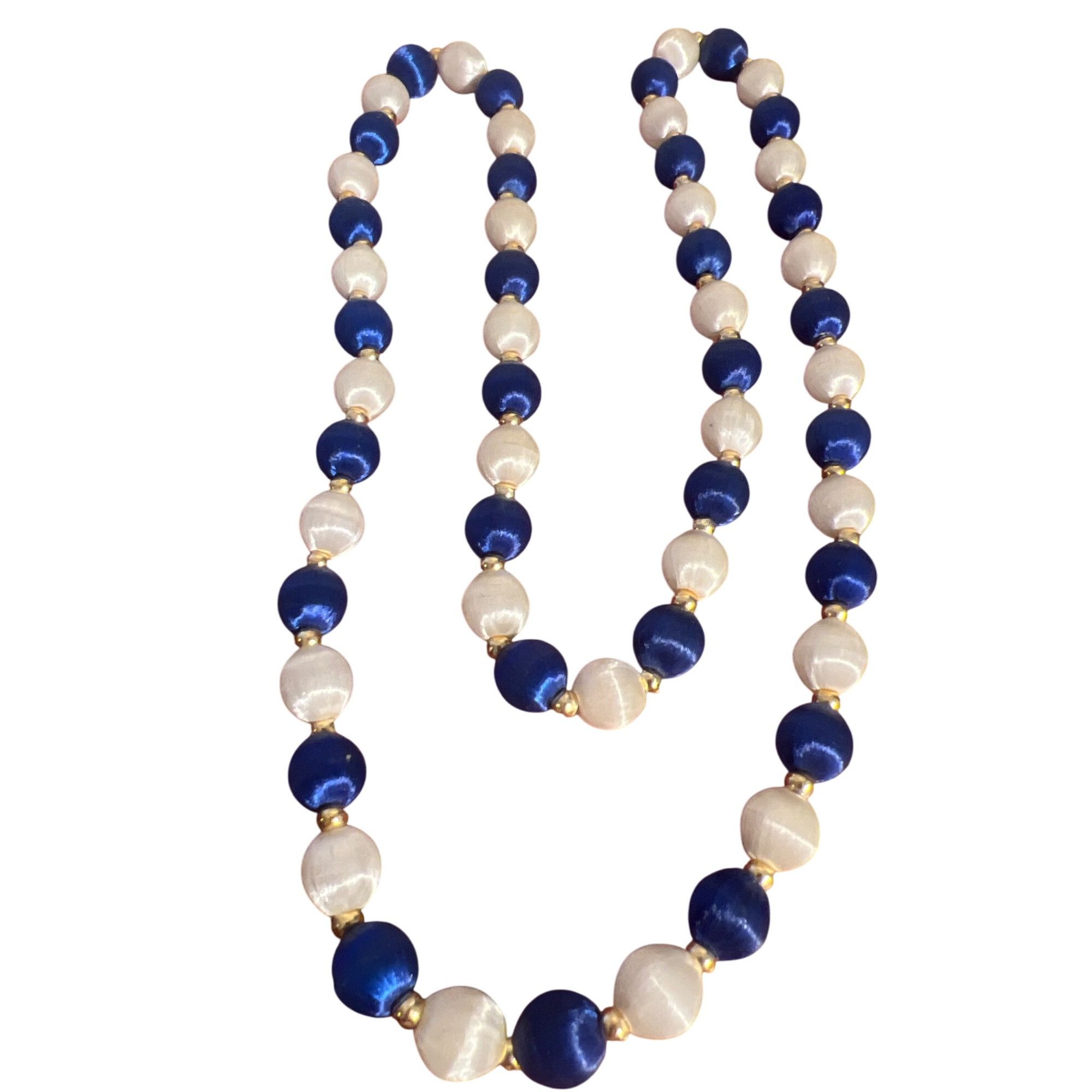 Other Vintage Blue & White Silk Thread Beaded Necklace Gold Tone S Size ONE SIZE - 1 Thumbnail