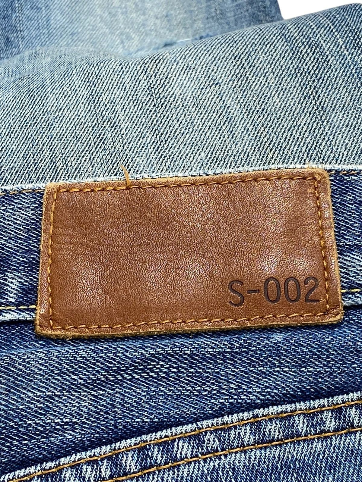 Uniqlo Uniqlo Blue Wash Ripped Style Loose Jeans Size US 29 - 13 Thumbnail