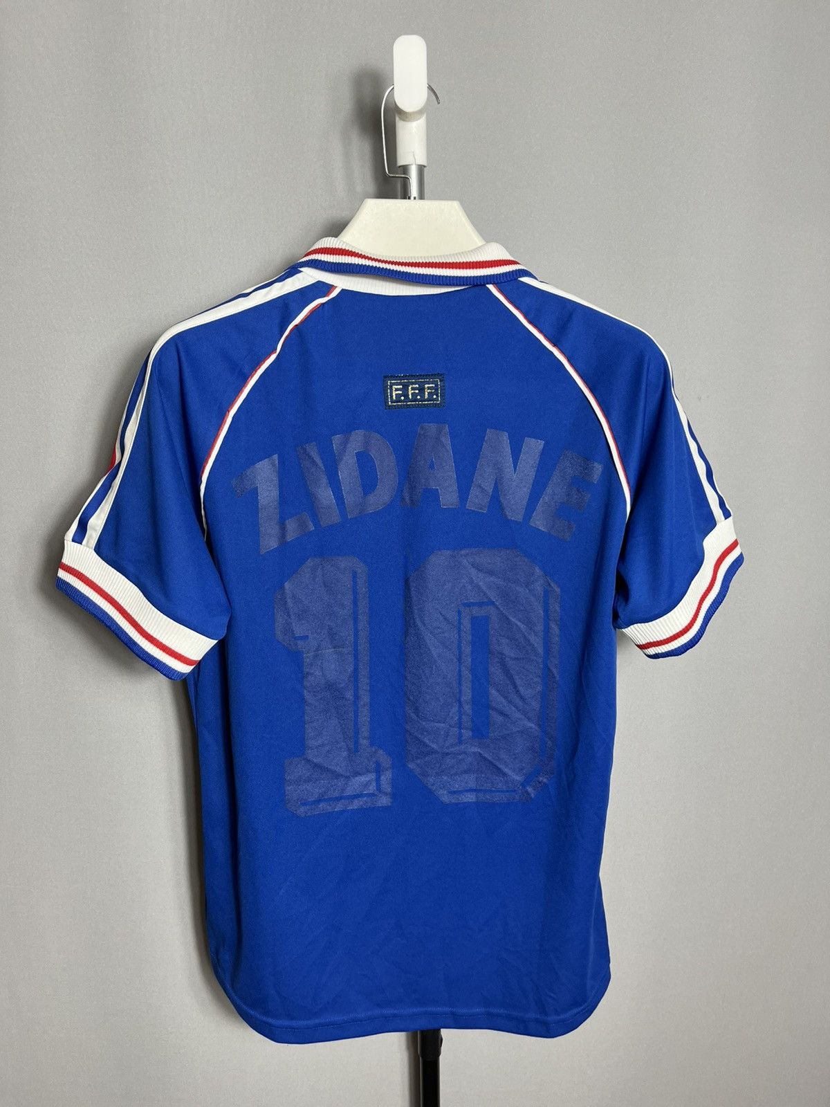 Adidas France 1998 World Cup Final Shirt FIFA REPLICA retro Zidane Size US M / EU 48-50 / 2 - 10 Thumbnail