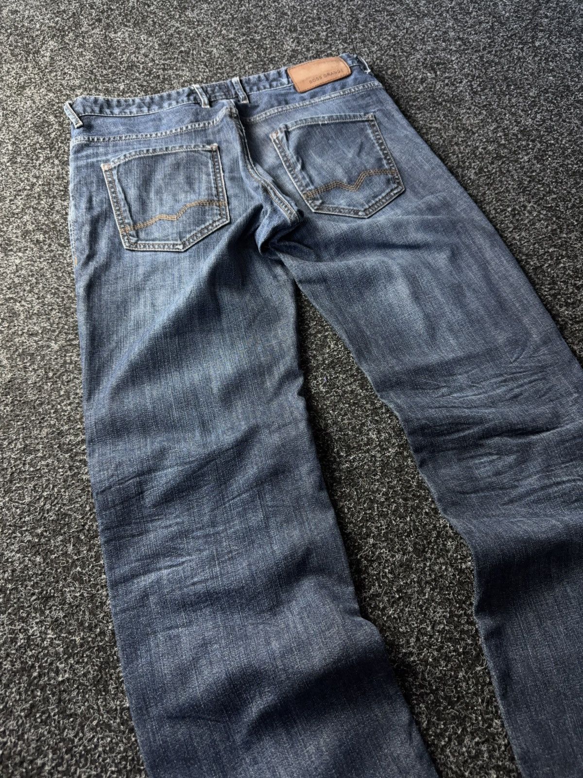 Hugo Boss Luxury Hugo Boss Distressed orange tab denim pants jeans Size US 33 - 13 Thumbnail