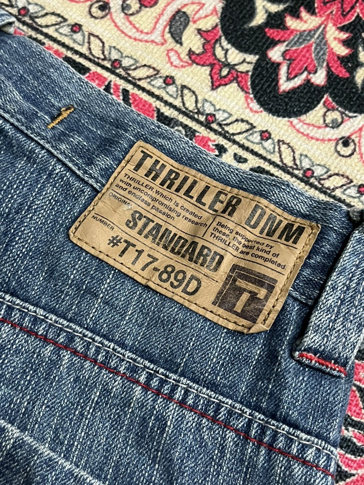 JNCO Thriller Denim Embossed Slogan High Rise Loose Baggy Jeans Size US 30 / EU 46 - 9 Thumbnail