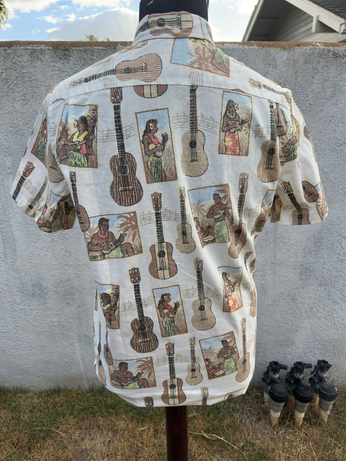 Reyn Spooner Reyn Spooner Tailored Fit Art Of Eddy Y Beige Ukelele Mens S Size US S / EU 44-46 / 1 - 2 Thumbnail