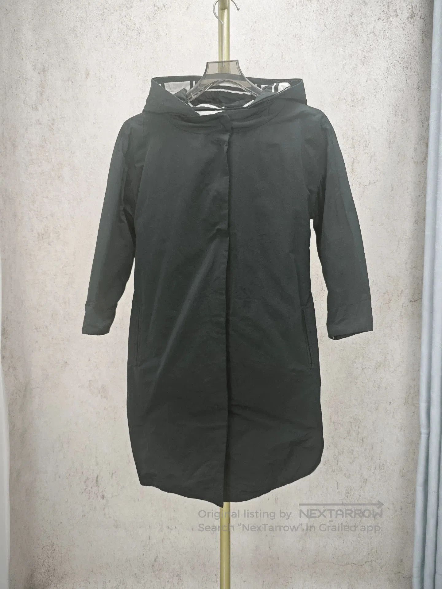 Emporio Armani gray hooded trench coat from MaxMara. Size US M / EU 48-50 / 2 - 1 Thumbnail