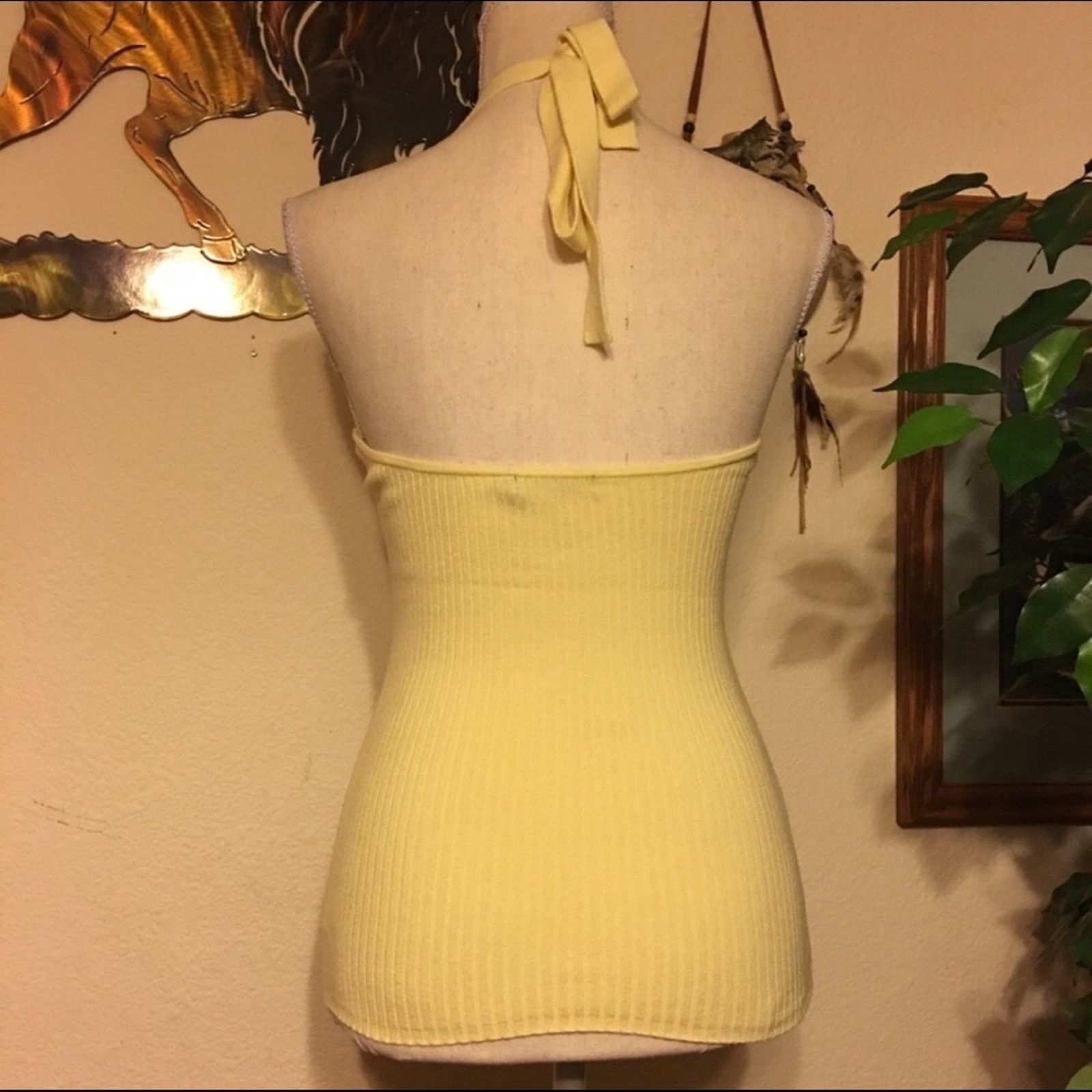 Other Daisy Fuentes yellow soft stretchy halter top Size S / US 4 / IT 40 - 3 Thumbnail