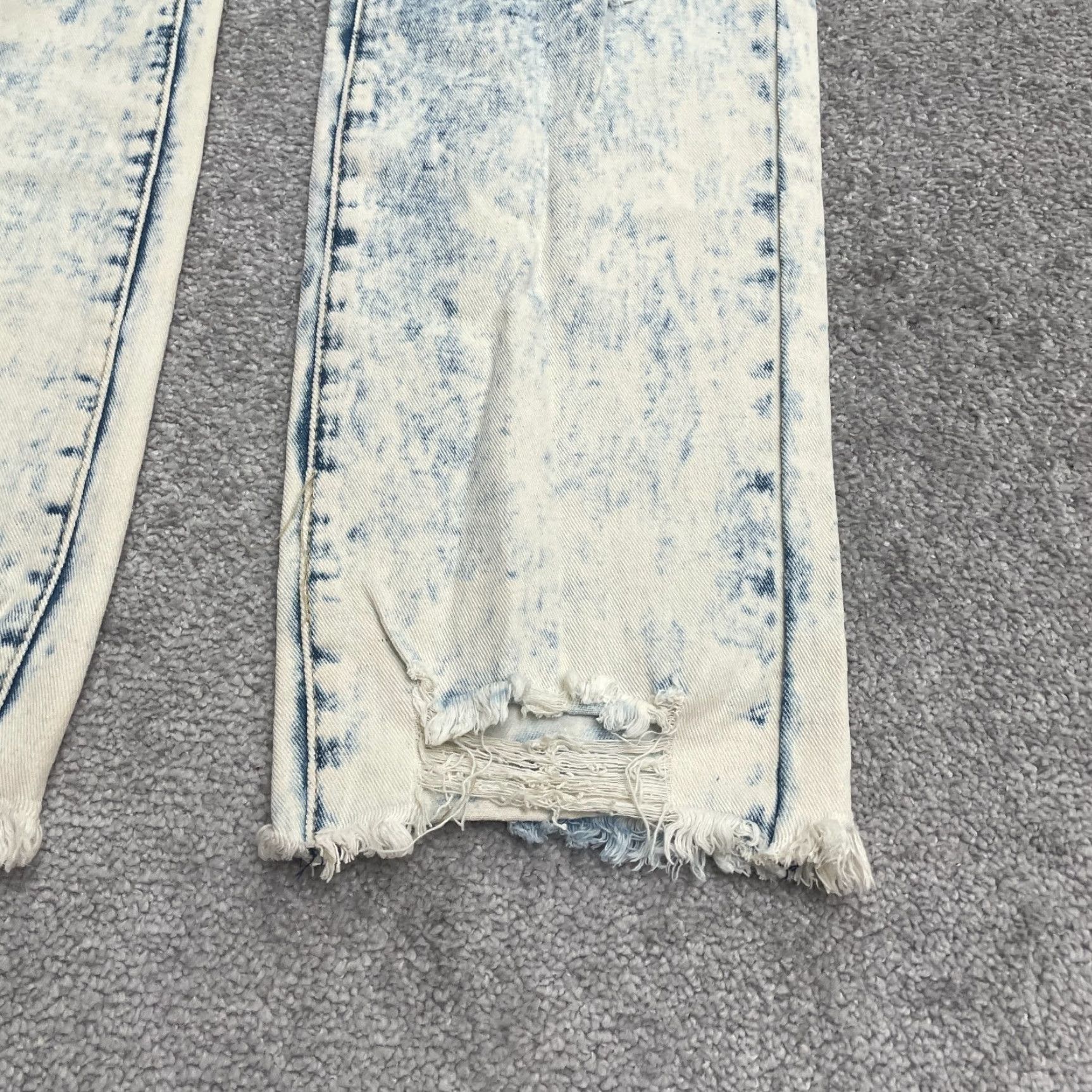 Fashion Nova Fashion Nova Jeans Juniors 11 34x28 Blue Distressed Boyfriend Denim Womens Size 32" / US 10 / IT 46 - 6 Thumbnail