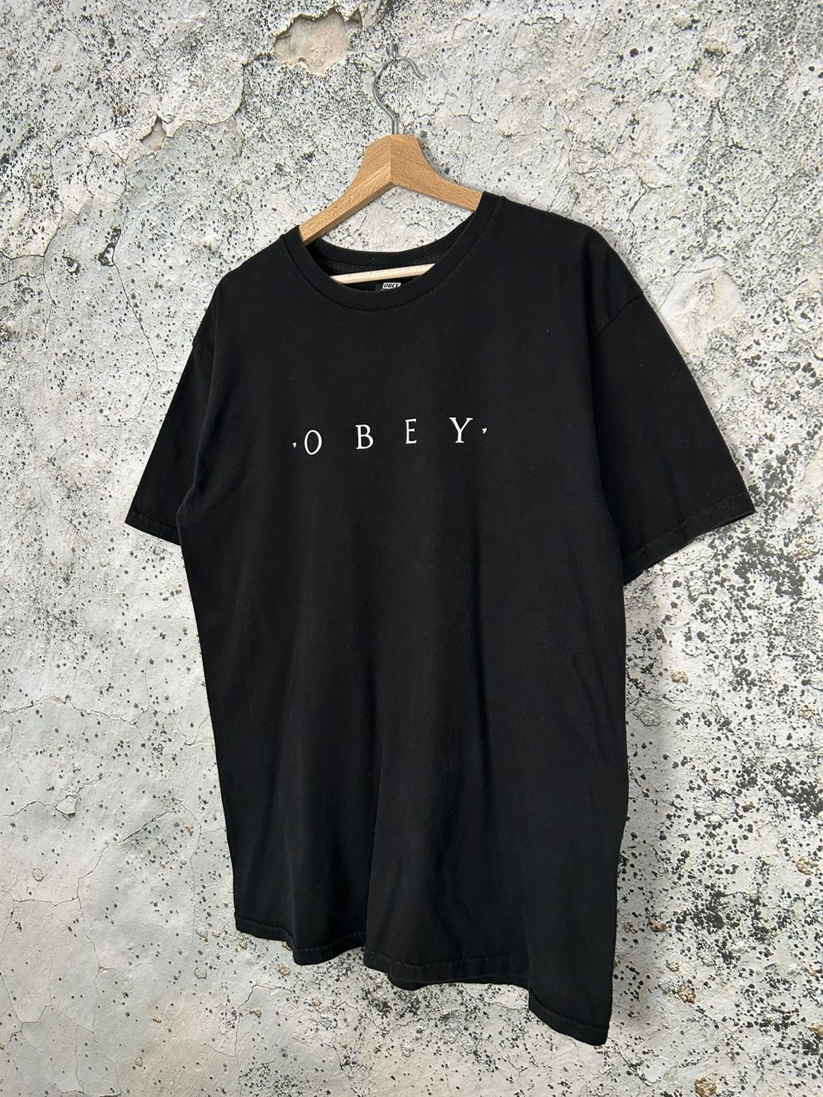 Obey × Vintage Obey Streetwear Black Graphic Tee Rap Skate Vintage Size US L / EU 52-54 / 3 - 2 Thumbnail