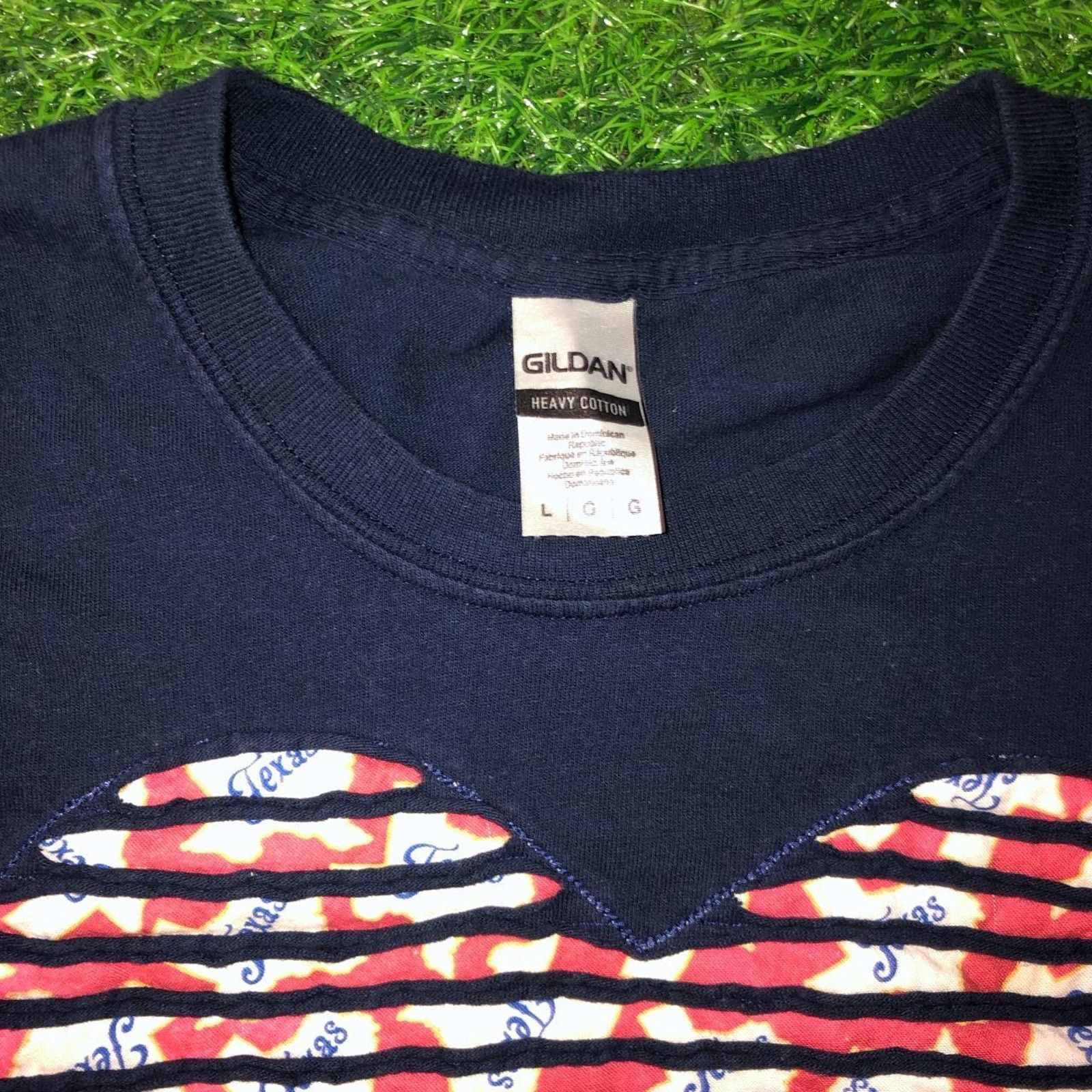 Gildan Navy Embroidered Texas Heart Graphic/Tie Dye Tee Size US L / EU 52-54 / 3 - 4 Thumbnail
