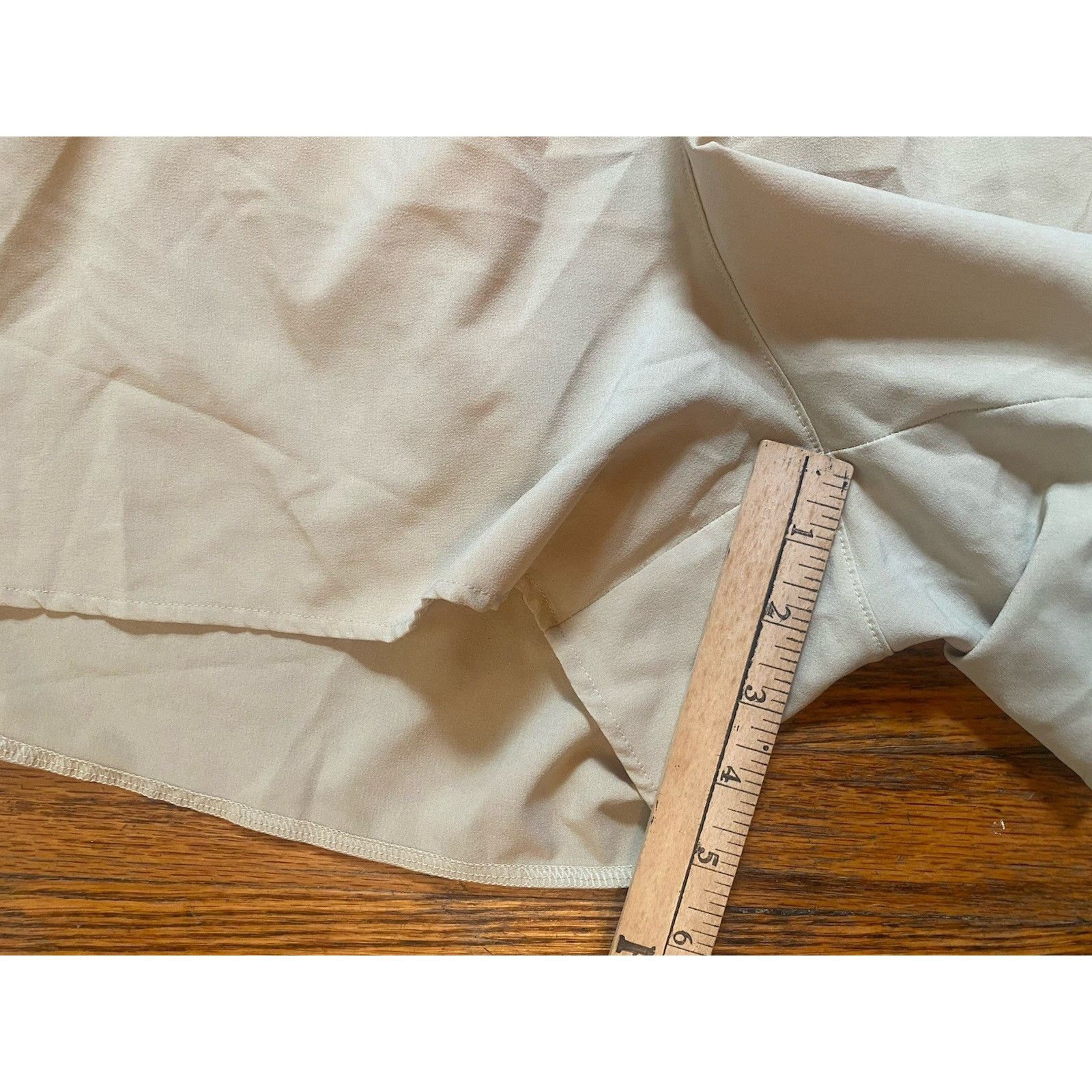 Adidas Adidas Softest Running Shorts Women’s XL Pale Cream Yellow Size 36" / US 14 / IT 50 - 9 Thumbnail