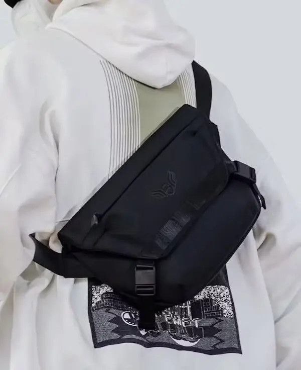 Japanese Brand Fashion y2k shoulder messenger bag vintage Size ONE SIZE - 1 Thumbnail