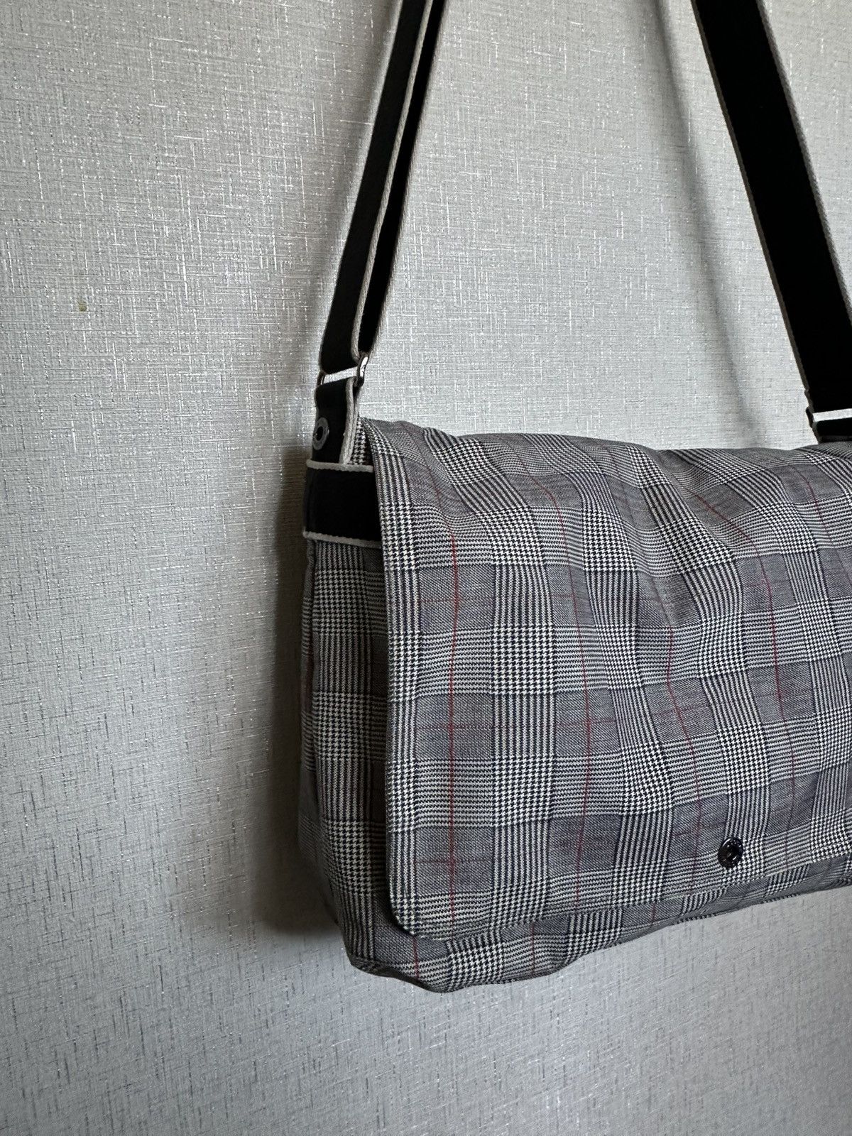 Lacoste × Vintage Vintage Lacoste Bag Laptop Rare Retro Grey Campus Size ONE SIZE - 3 Thumbnail