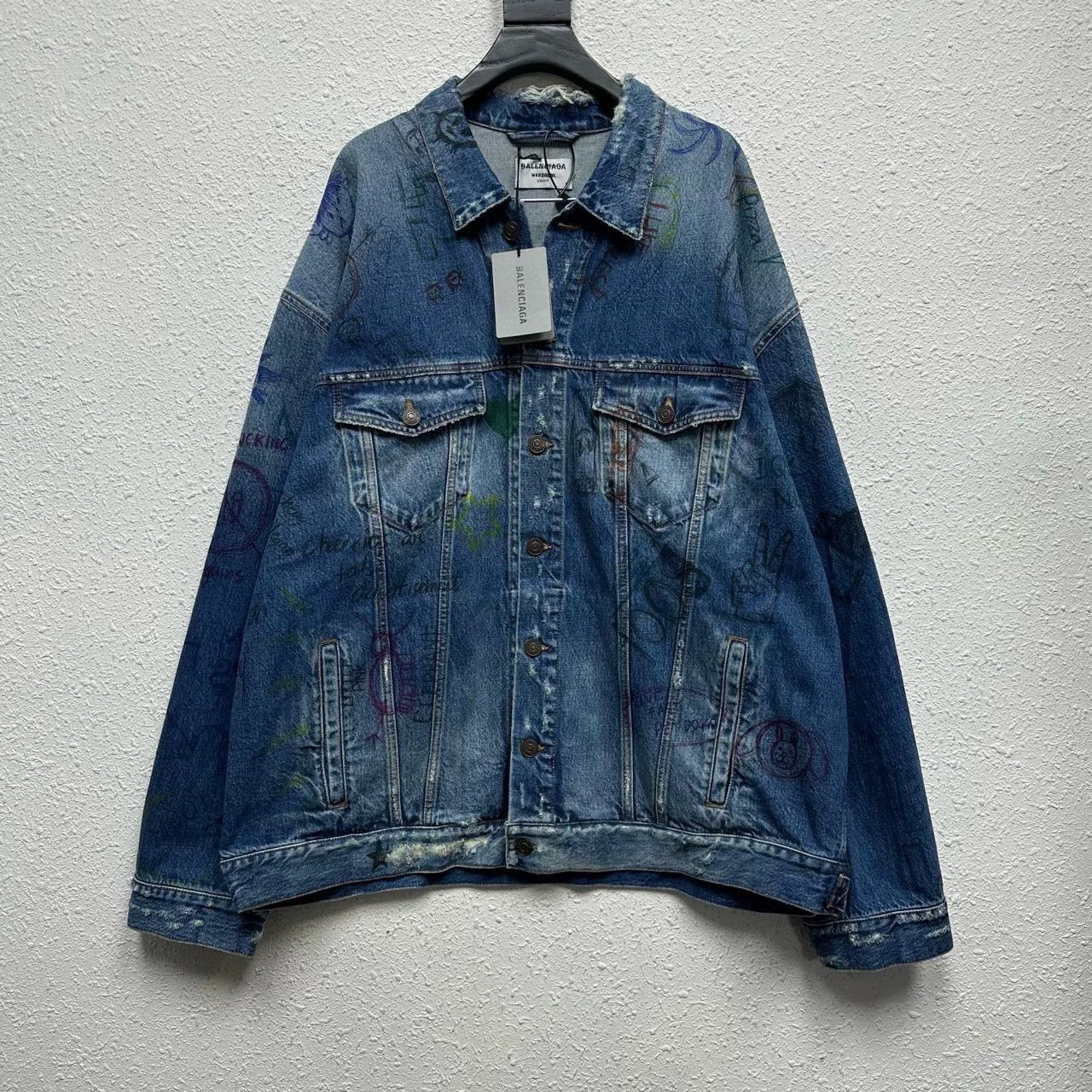 Balenciaga balenciaga graffiti print denim jacket Size US M / EU 48-50 / 2 - 1 Thumbnail