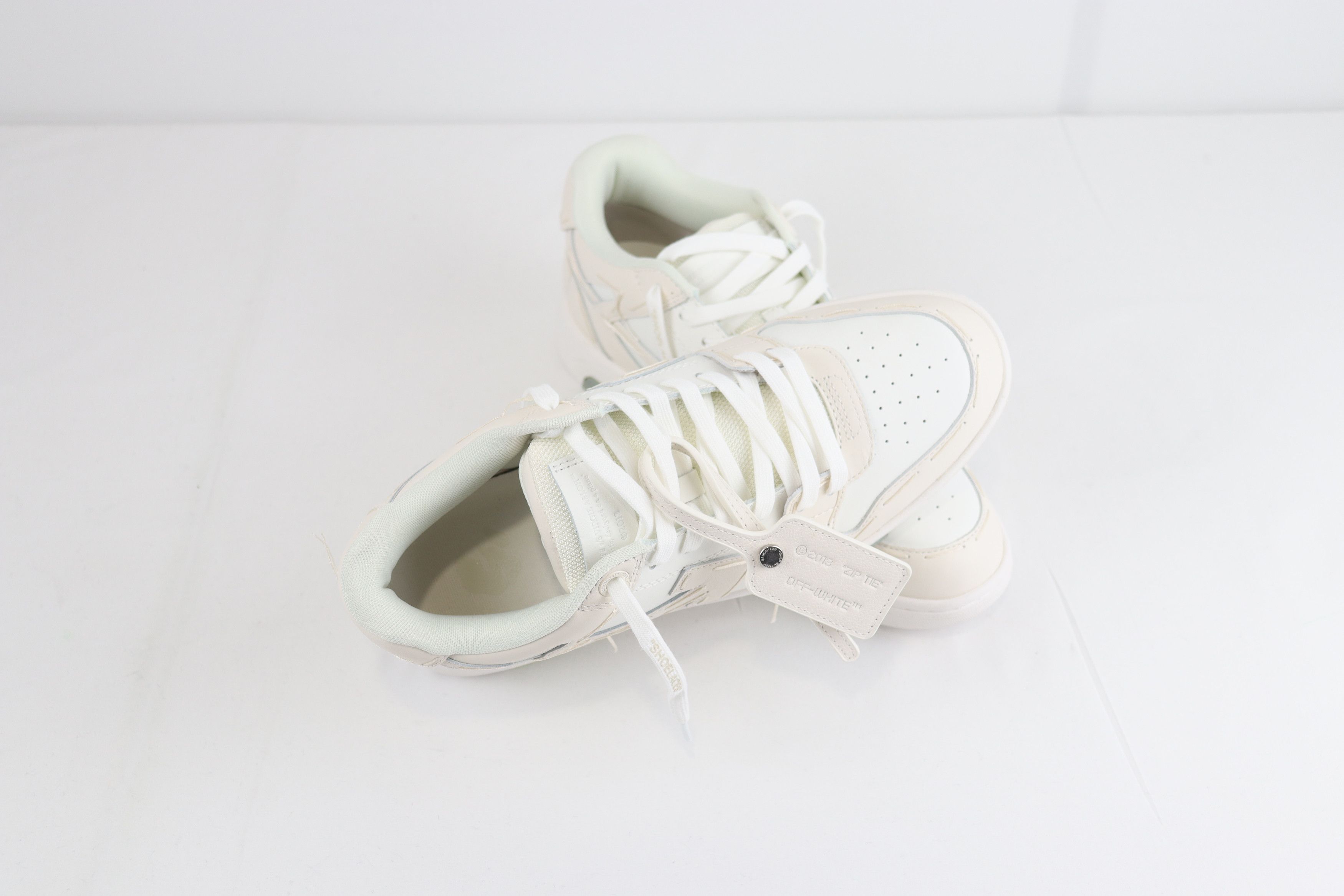 Off-White Sartorial Stitch Out of Office Sneakers OOO Coconut / White Size US 11 / EU 44 - 9 Thumbnail