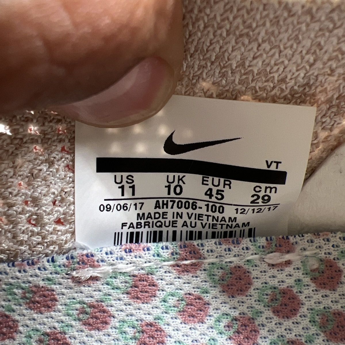 Nike Air VaporMax Moc 2 sail Size US 11 / EU 44 - 8 Thumbnail