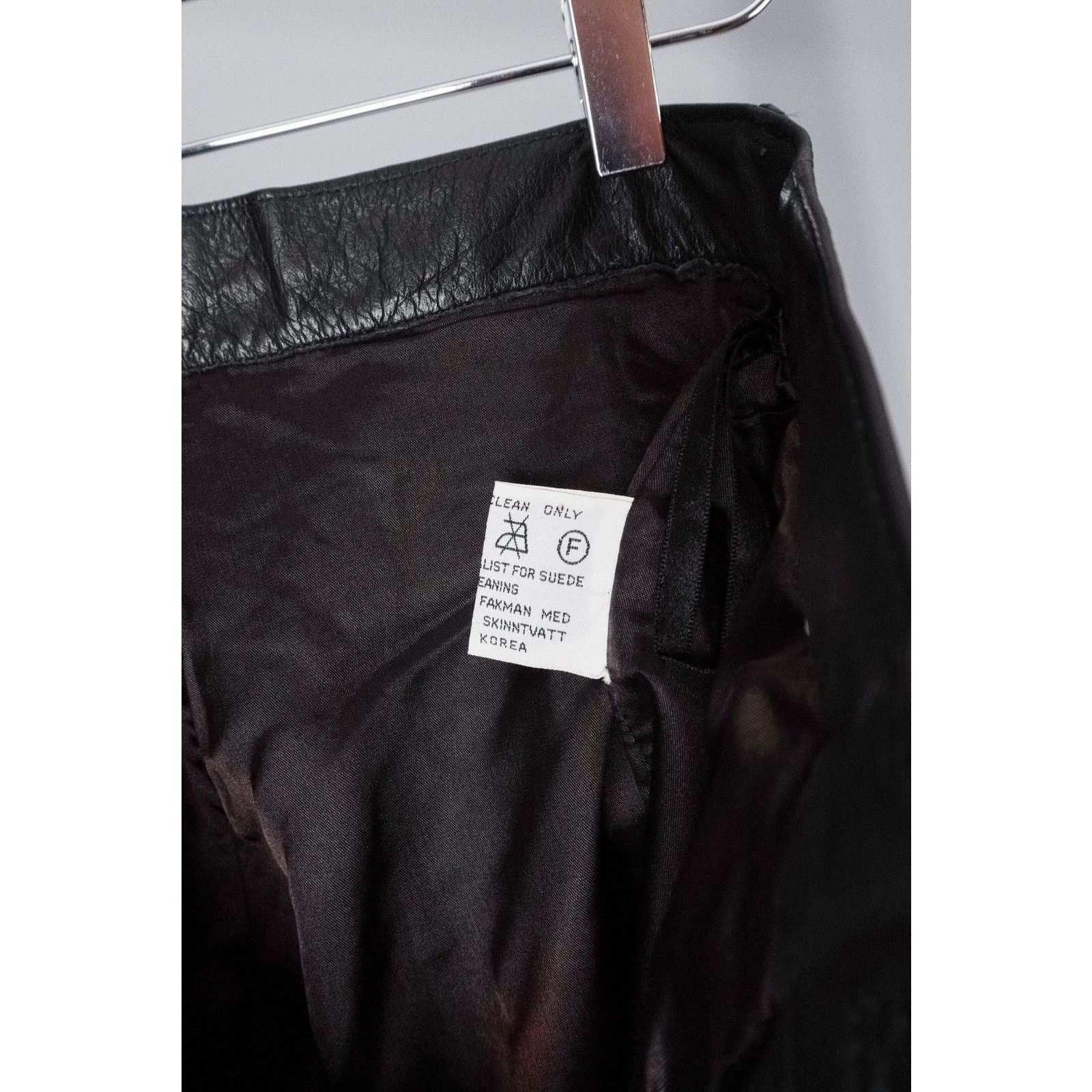 Levi's Vintage 90’s levis black leather pants Size US 28 / EU 44 - 9 Thumbnail