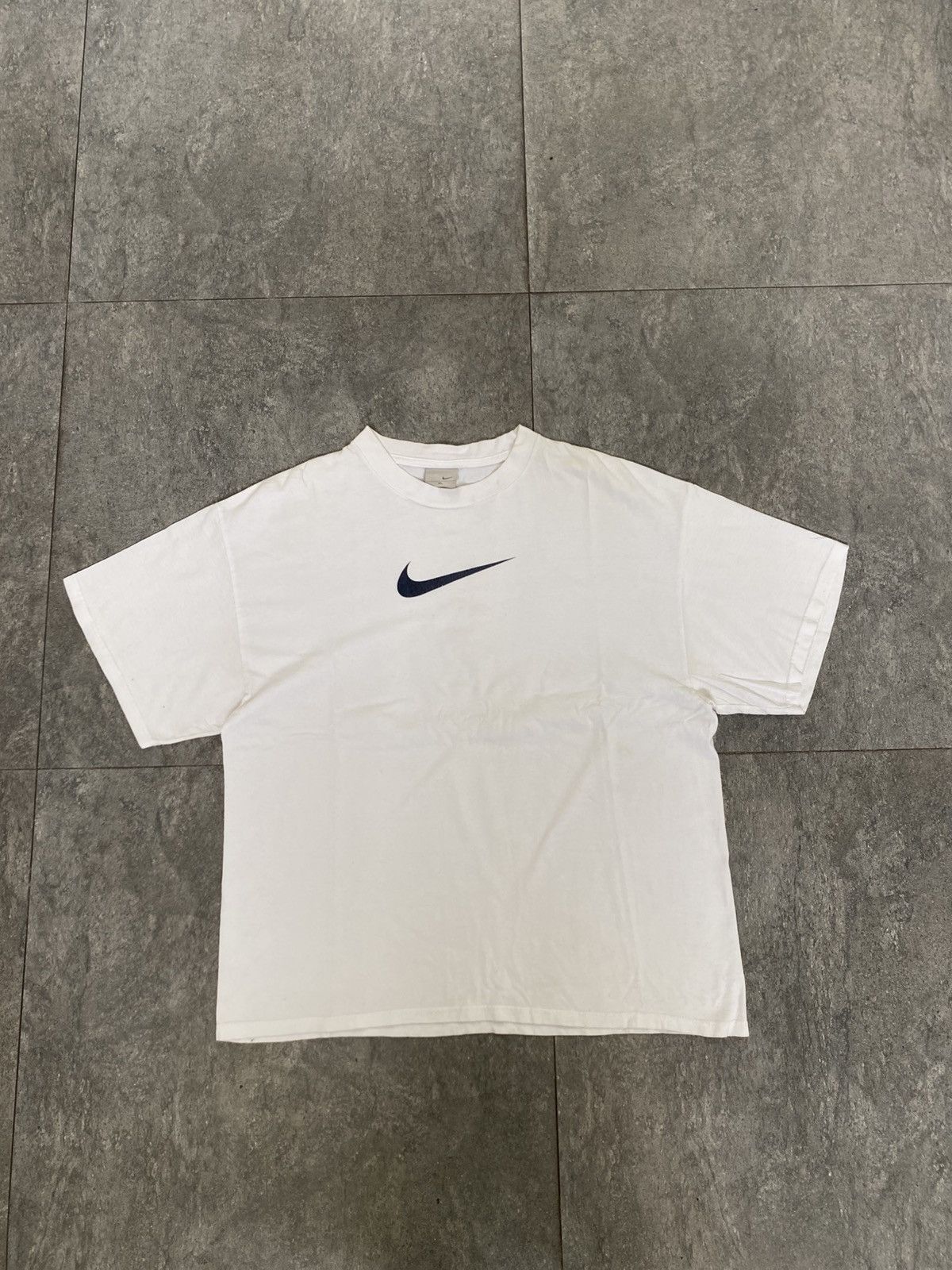 Nike Vtg Nike tee Center Logo Size US XL / EU 56 / 4 - 1 Thumbnail