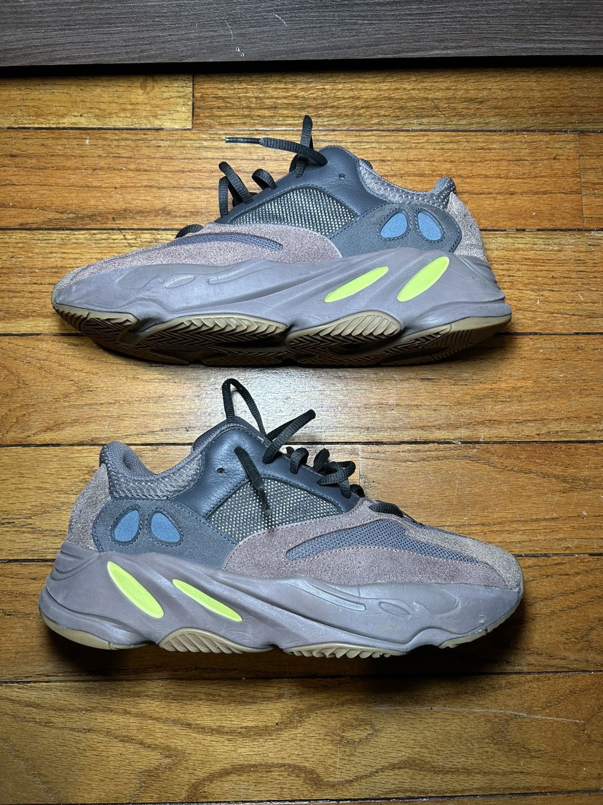 Yeezy Yeezy Boost 700 “Mauve” Size US 10 / EU 43 - 3 Thumbnail