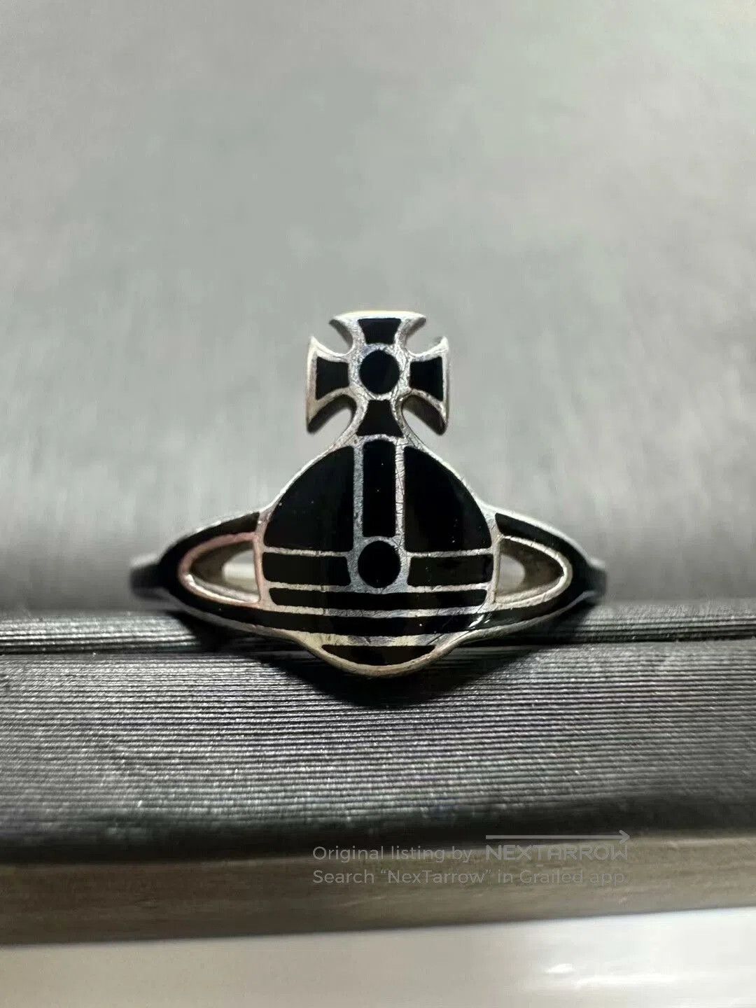 Vivienne Westwood vivienne westwood saturn ring in black silver. Size ONE SIZE - 2 Thumbnail