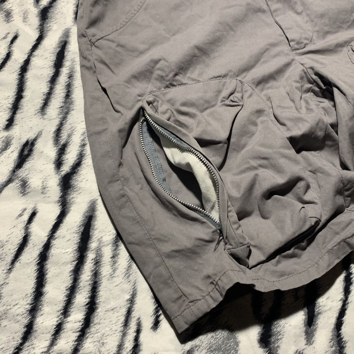 Helmut Lang Helmut Lang Vintage Cargo 3D Shorts Italy Size 46/S Military Size US 30 / EU 46 - 4 Thumbnail