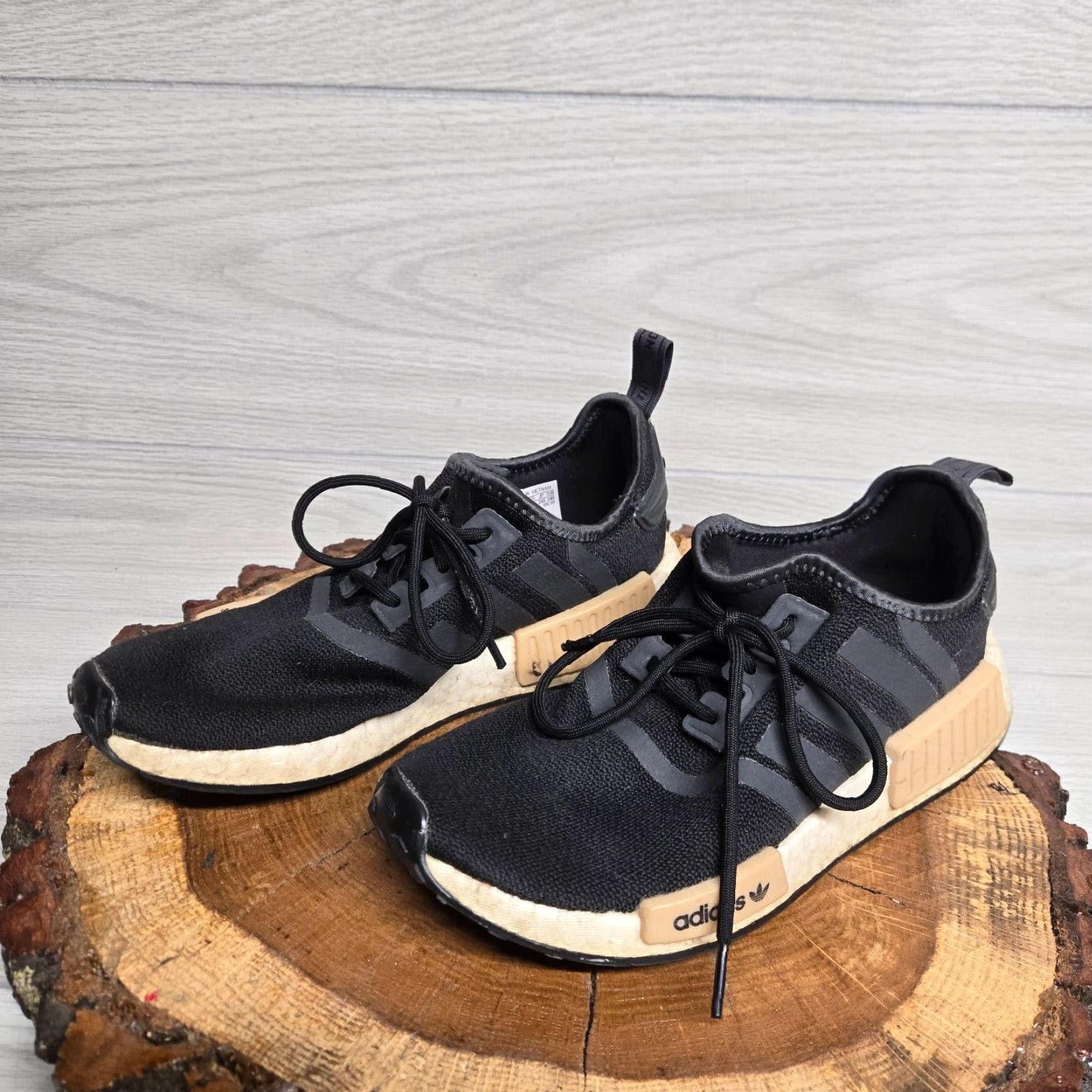 Adidas VINTAGE Adidas NMD R1 Sneakers Black Carbon White Women Size 7.5 Athleisure Casual Running 2021 Size US 7.5 / IT 37.5 - 2 Thumbnail