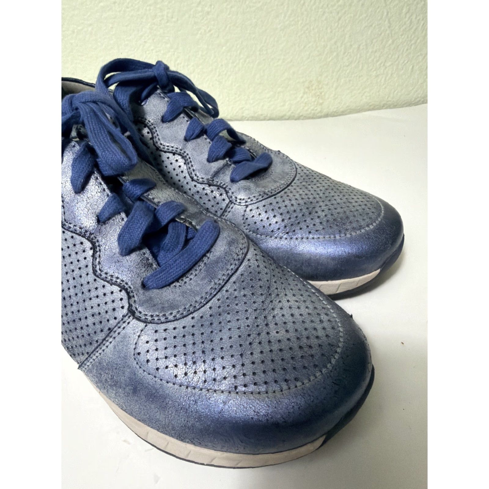 Dansko Dansko Christina Womens Blue Sneaker Leather Size 41 US 10.5-11 Geometric Round Toe Lace Up Casual Activewear Shoes Size US 11 / IT 41 - 3 Thumbnail