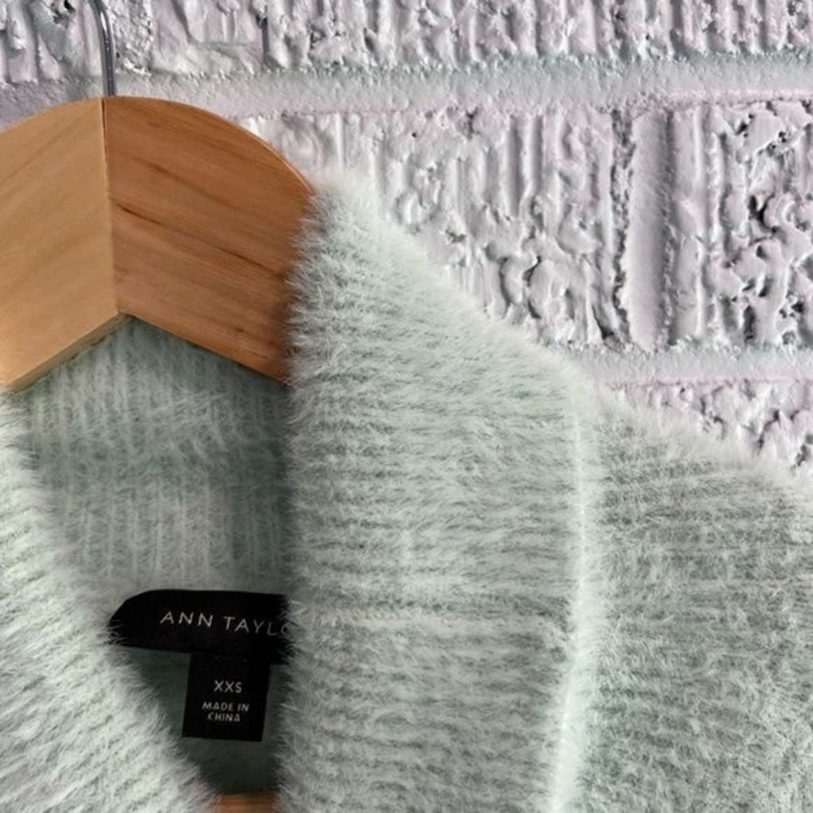 Ann Taylor Ann Taylor XXS Women's Turtle Neck Mint Fuzzy Long-Sleeve Size XXS / US 00 / IT 34 - 5 Thumbnail