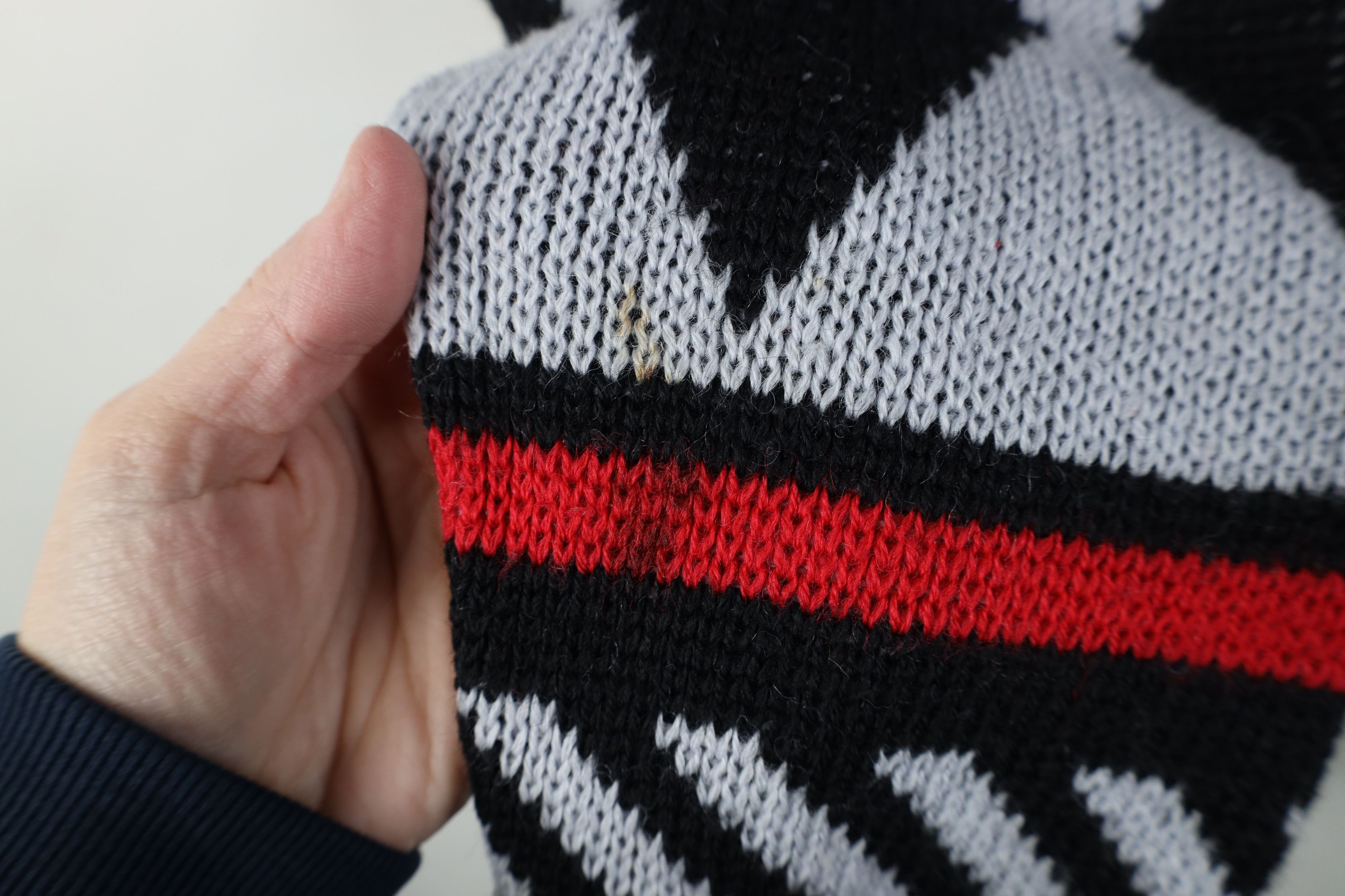 Vintage Vintage 90s Coogi Style Geometric Knit Crewneck Sweater Size US M / EU 48-50 / 2 - 6 Thumbnail