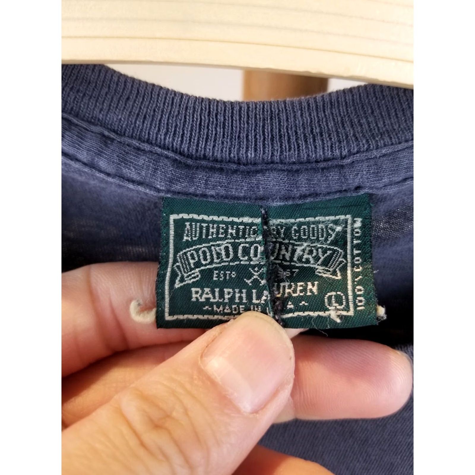 Ralph Lauren VINTAGE RALPH LAUREN POLO COUNTRY T-SHIRT ONE POCKET SUN FADED SZ LARGE BLACK/BLACK, SHORT SLEEVE, ROUND NECK, MEN, USA, RETRO, 90s Size US L / EU 52-54 / 3 - 4 Thumbnail