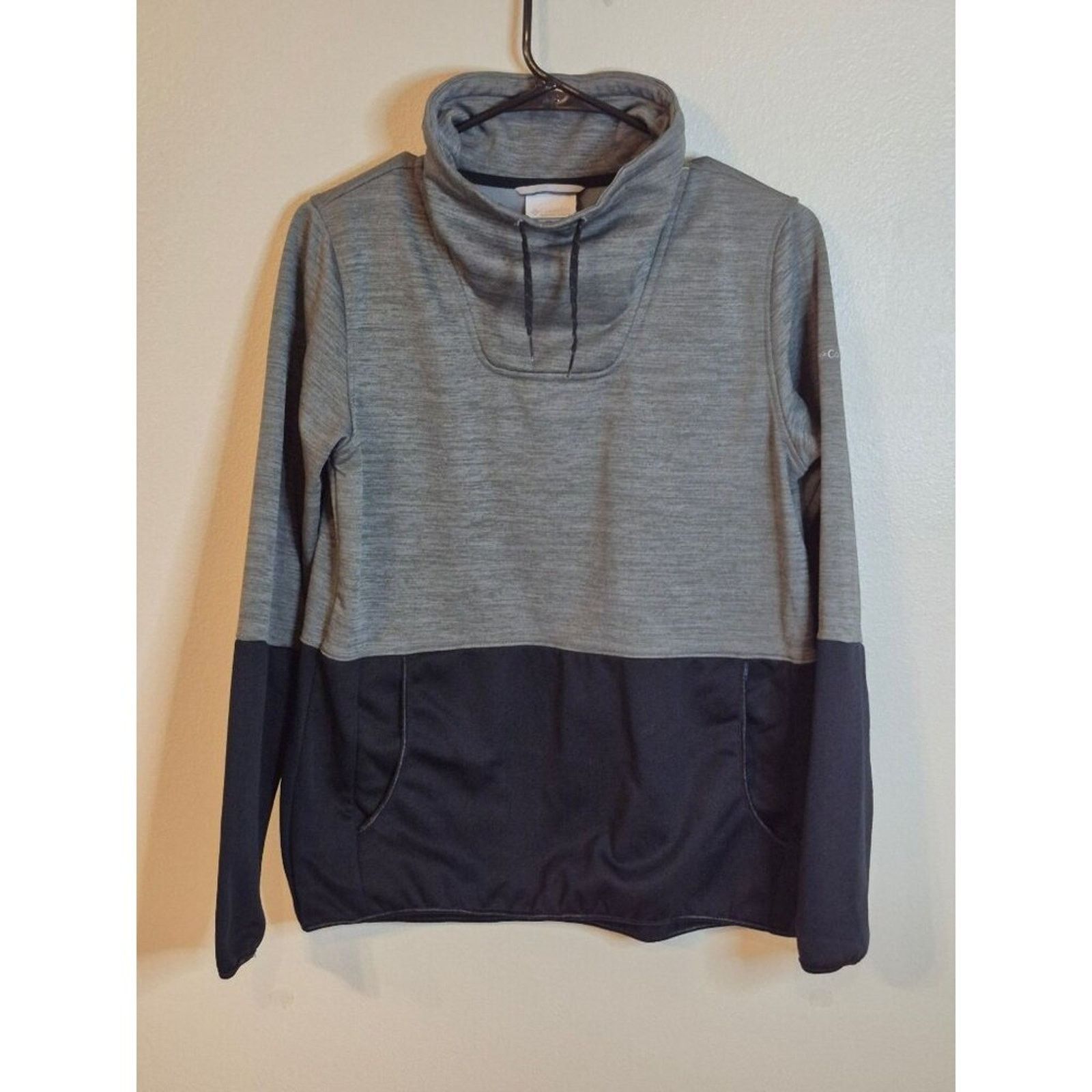 Columbia Columbia Women’s Cowl Neck Colorblock Pullover Sweatshirt Size M / US 6-8 / IT 42-44 - 1 Thumbnail
