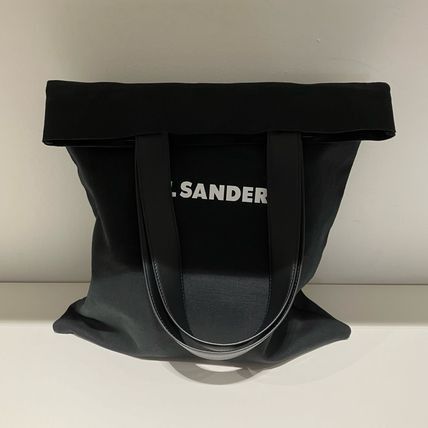 Jil Sander o1loc1c1124 Size: OS/ Simple Design Logo in Black Size ONE SIZE - 1 Preview