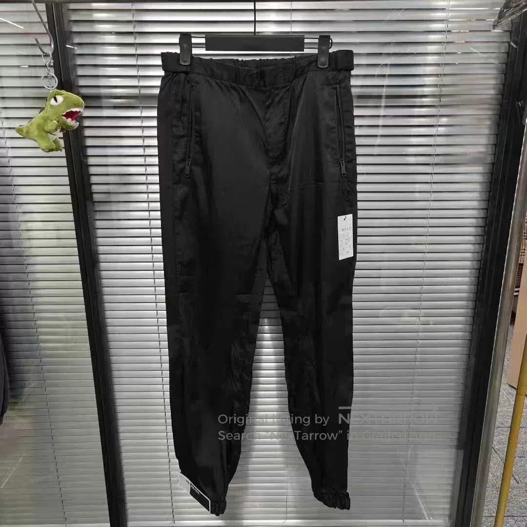 Prada Prada Velcro Logo Nylon Pants. Size US 28 / EU 44 - 1 Thumbnail