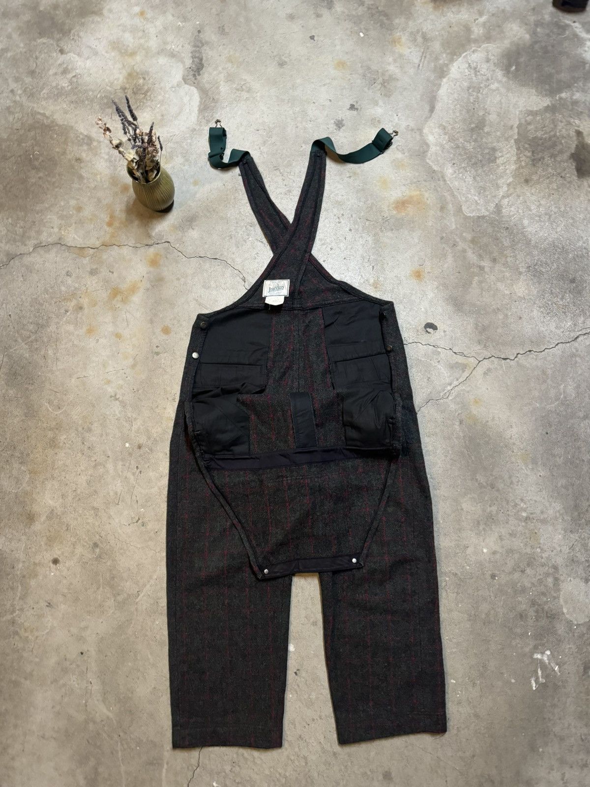 Johnson Woolen Mills × Vintage Vintage Johnson Woolen Mills Overalls Size Large Made in USA Size US 38 / EU 54 - 9 Thumbnail