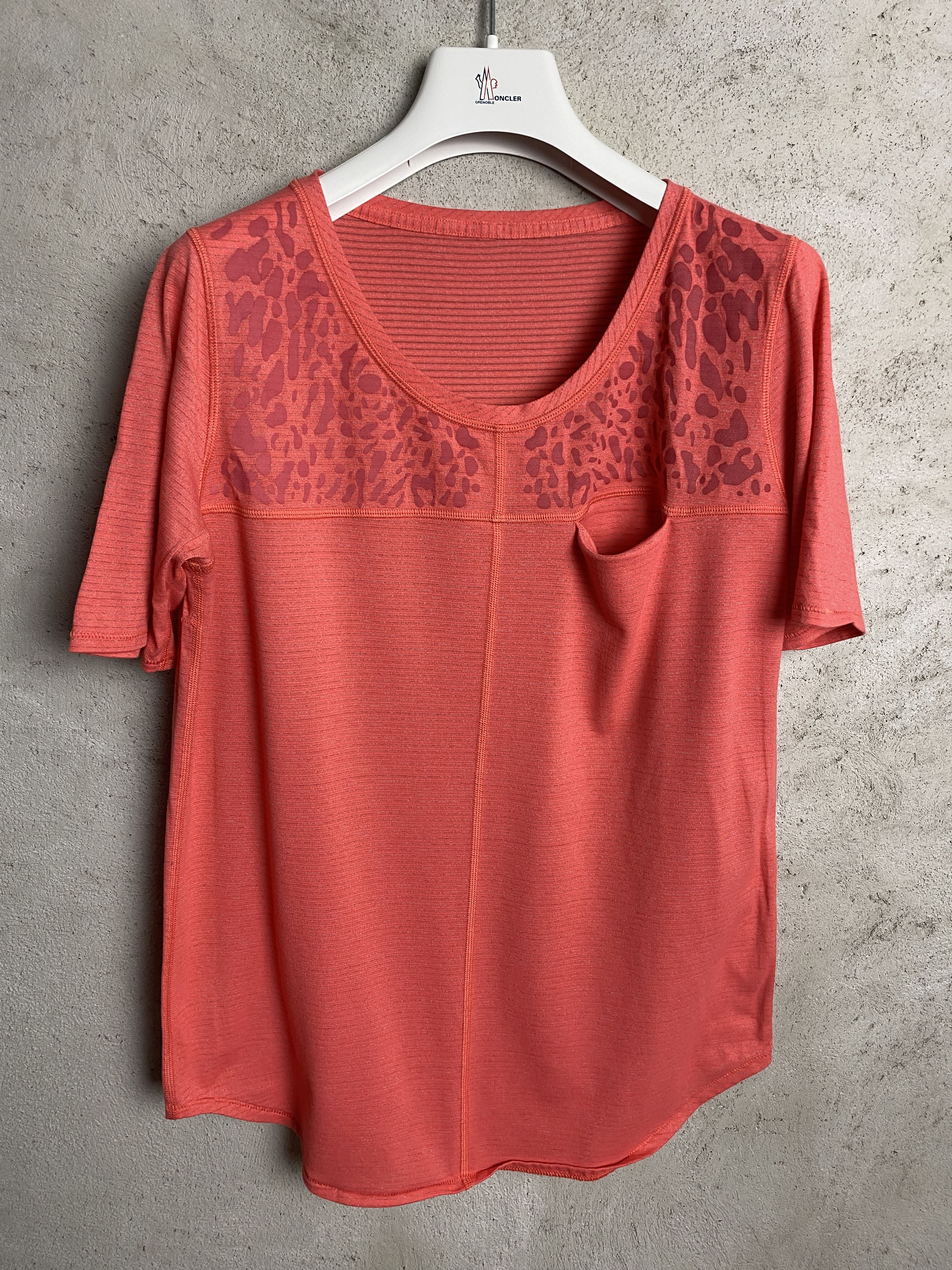 Lululemon Lululemon Run Away Leopard t-shirt tee gym yoga pilates Size M / US 6-8 / IT 42-44 - 1 Thumbnail