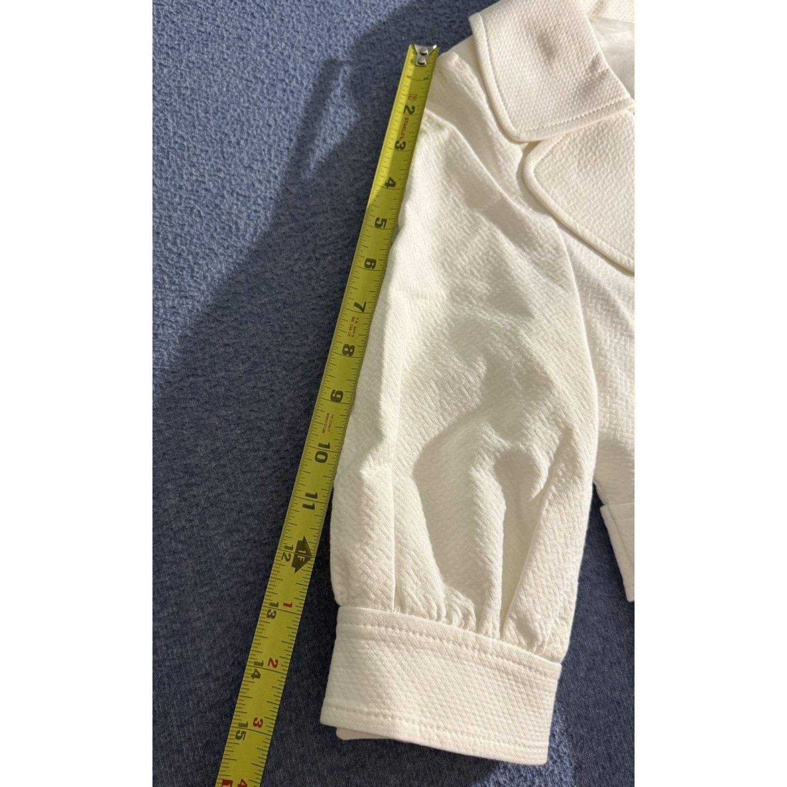 Dolce & Gabbana Dolce & Gabbana Short Blazer White Pearl Button Size 40 Mint Size S / US 4 / IT 40 - 14 Thumbnail