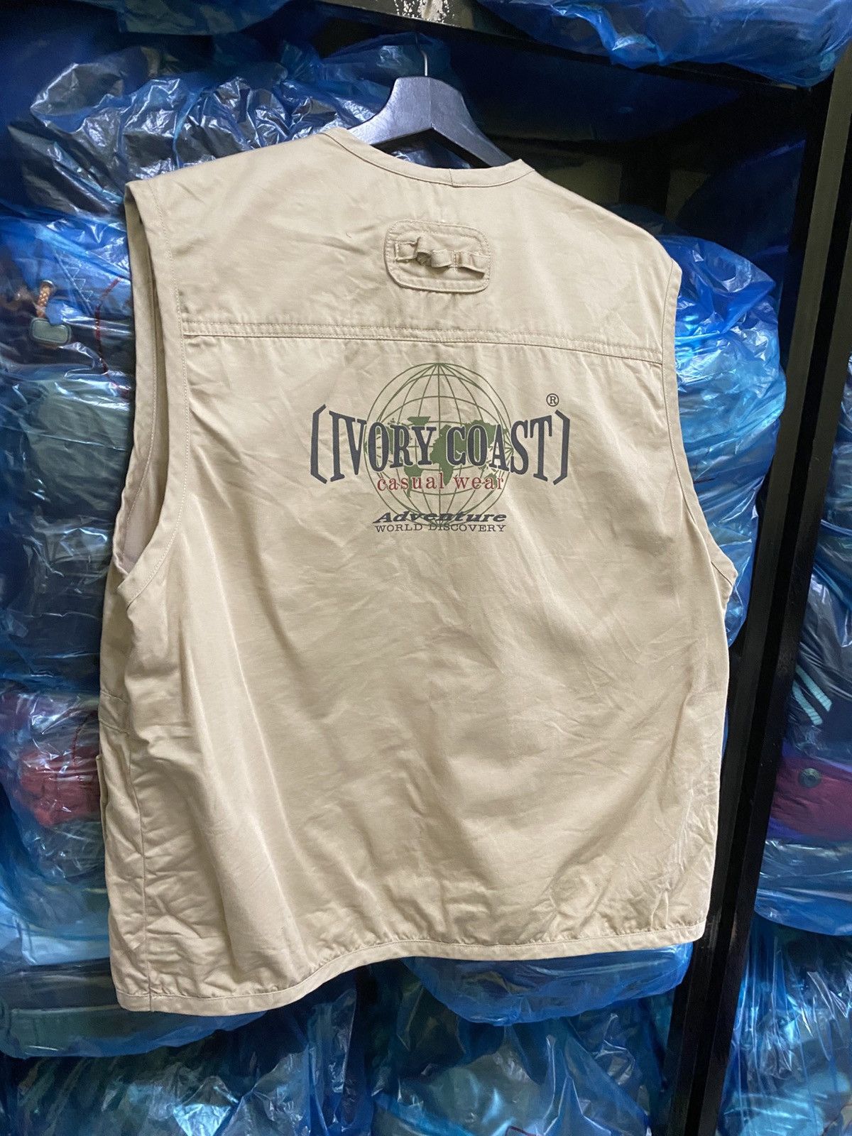 Urban Outfitters VINTAGE IVORY COAST CASUAL WEAR UTILITY VEST JACKET Size US L / EU 52-54 / 3 - 9 Thumbnail